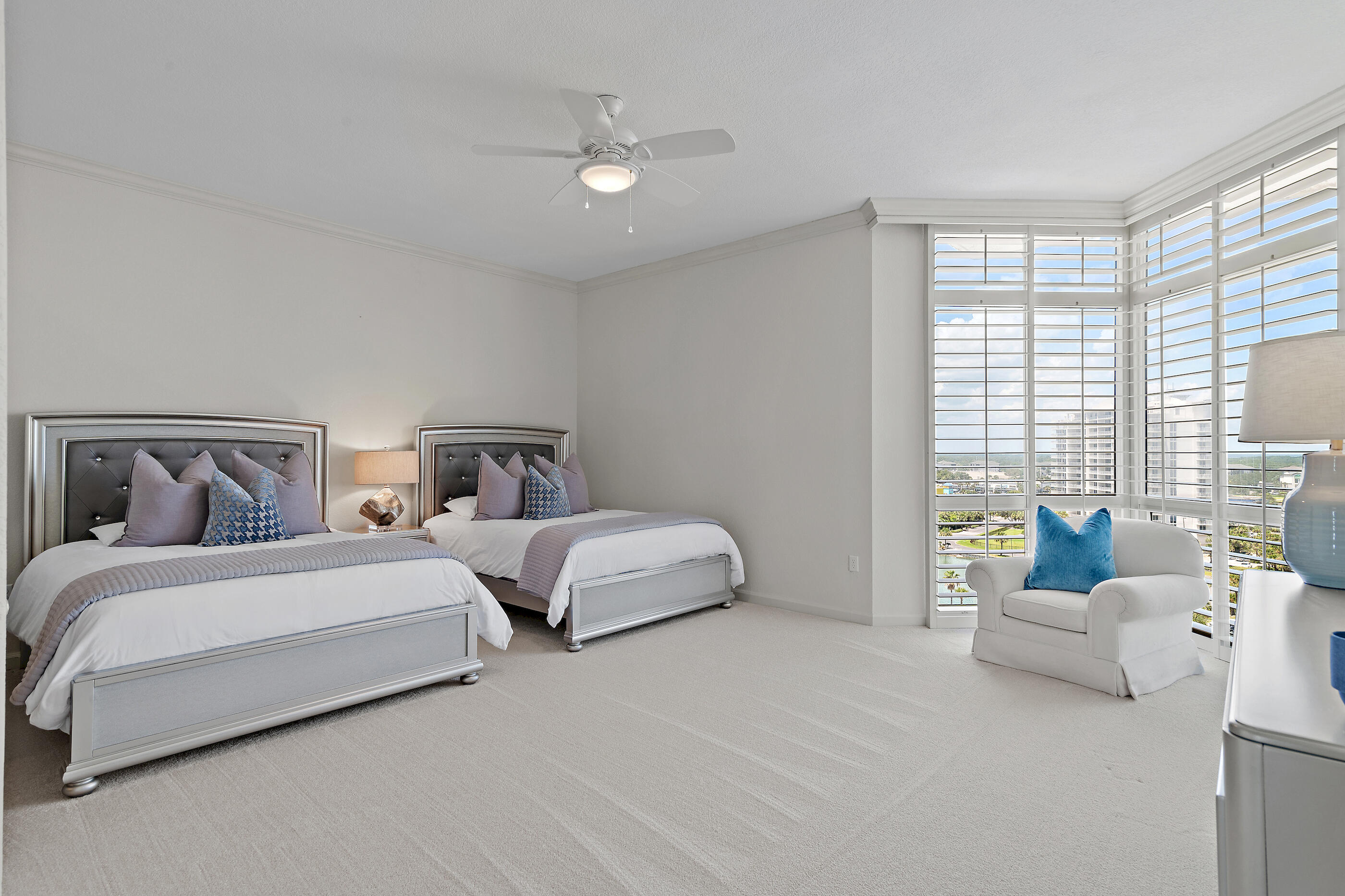 REGENCY TOWERS - Residential