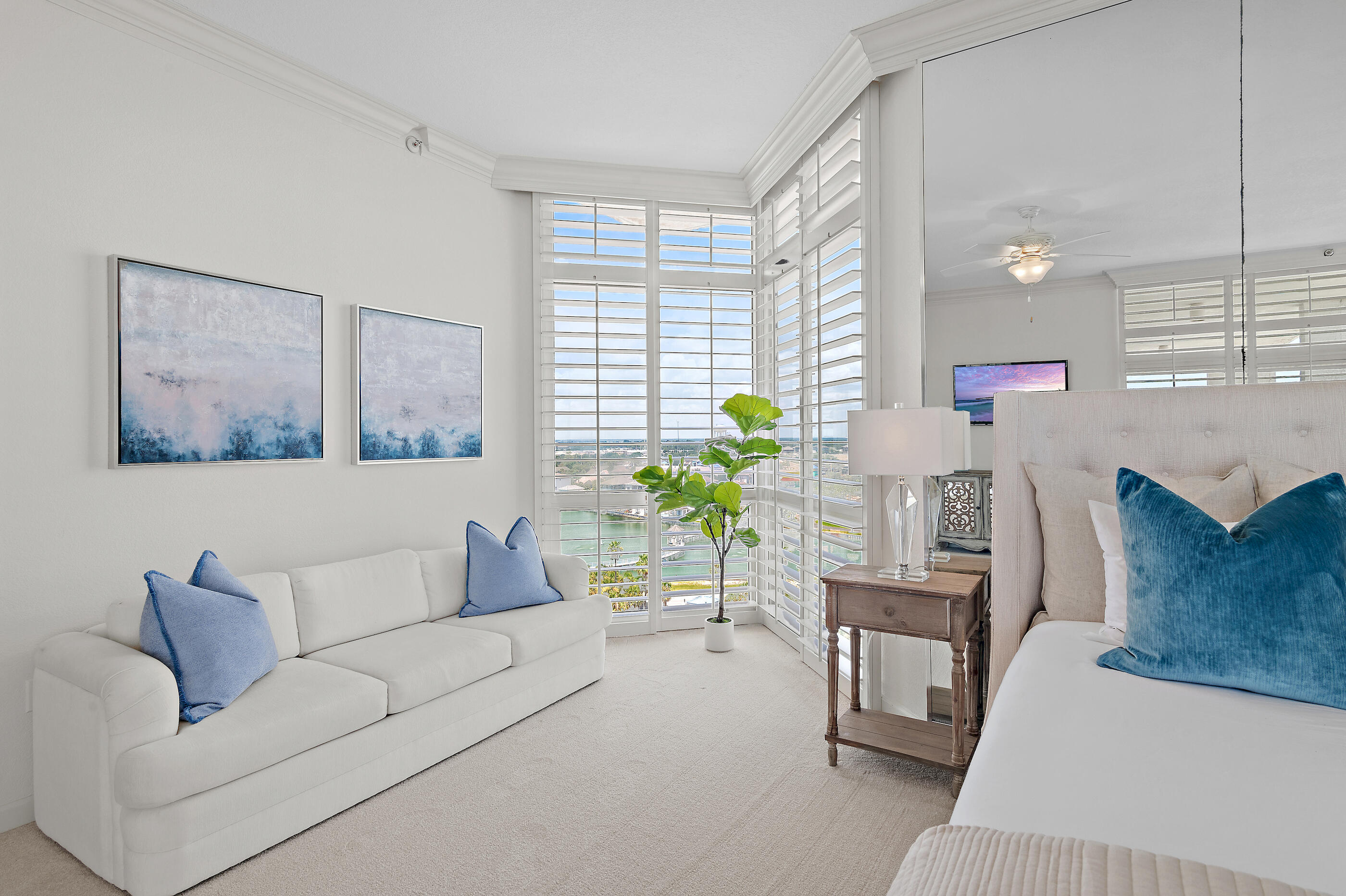 REGENCY TOWERS - Residential