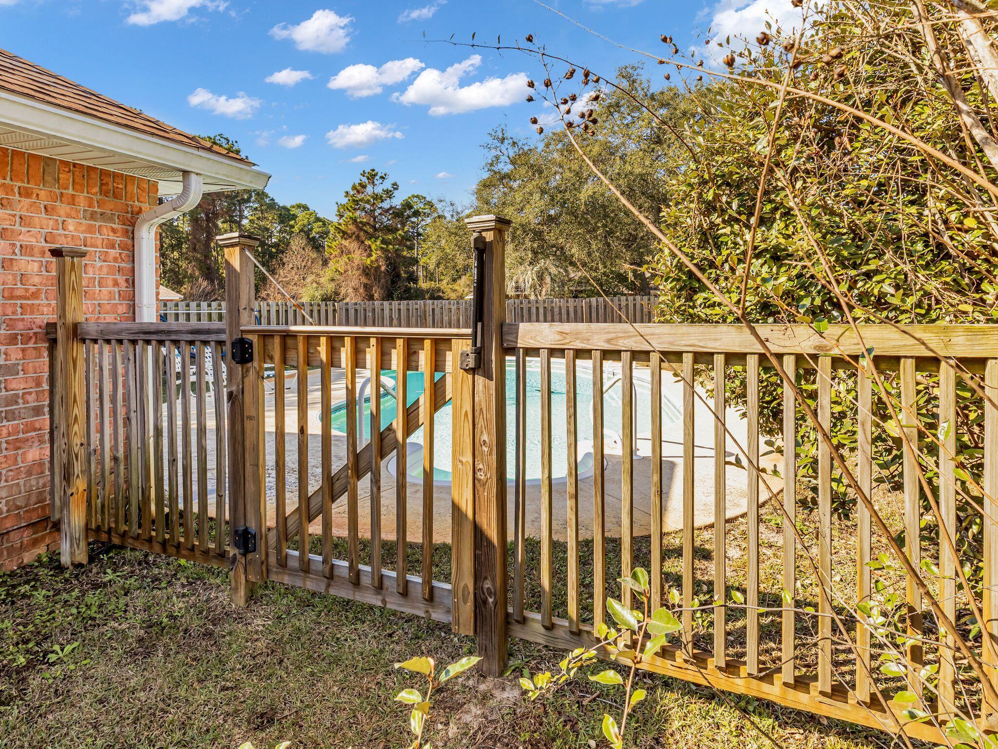 HIDDEN PINES S/D - Residential