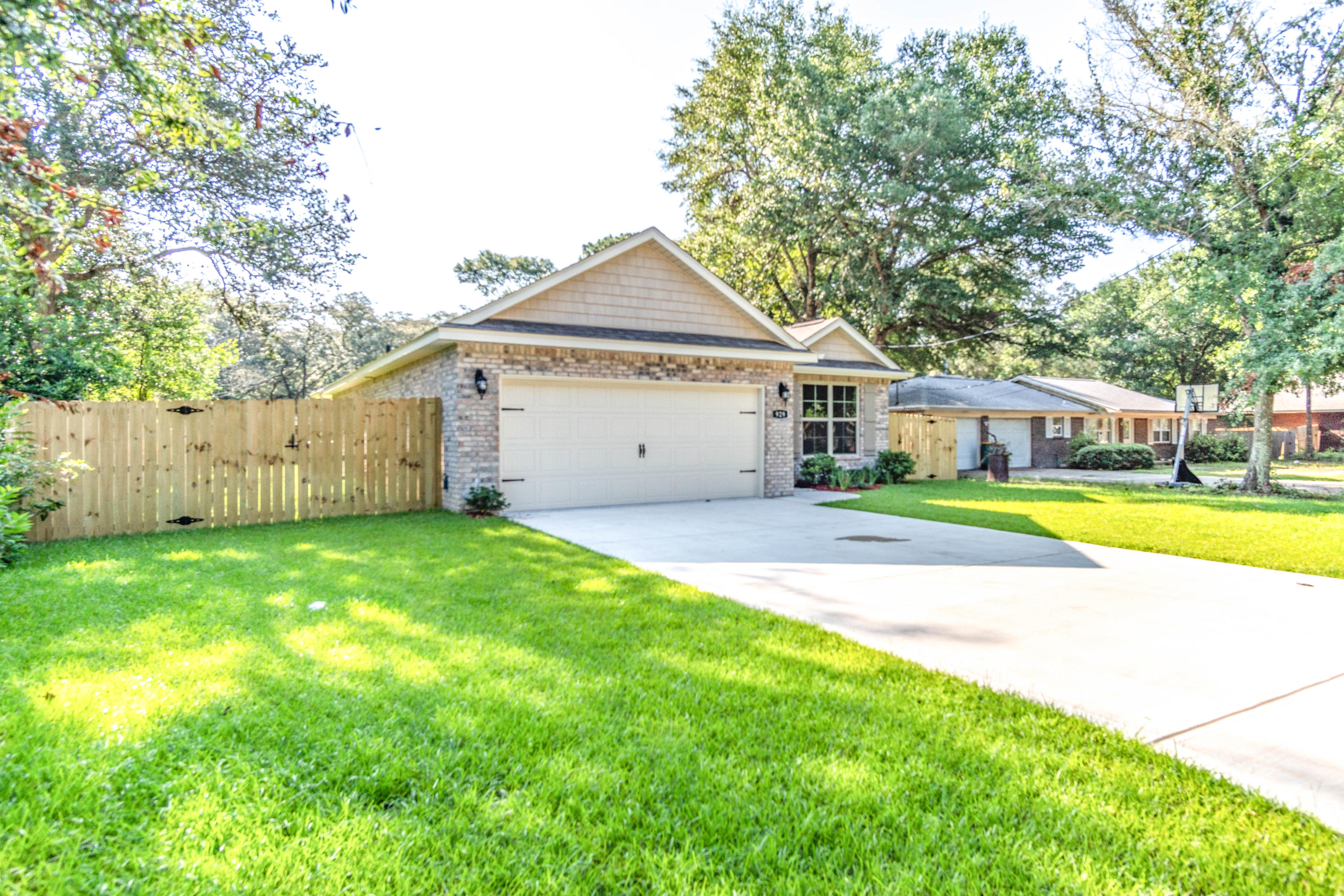 EAST WRIGHT - Residential