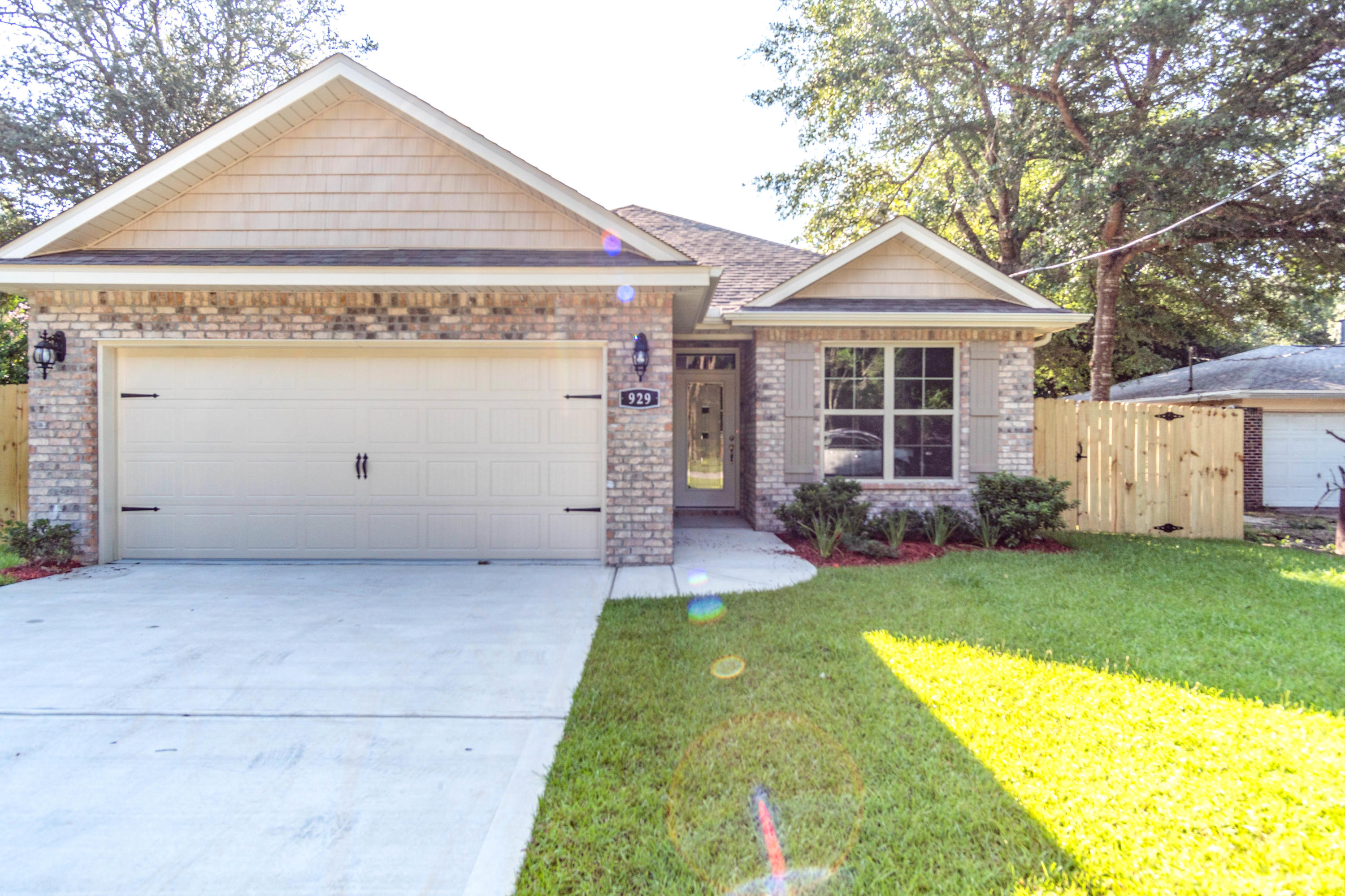 EAST WRIGHT - Residential