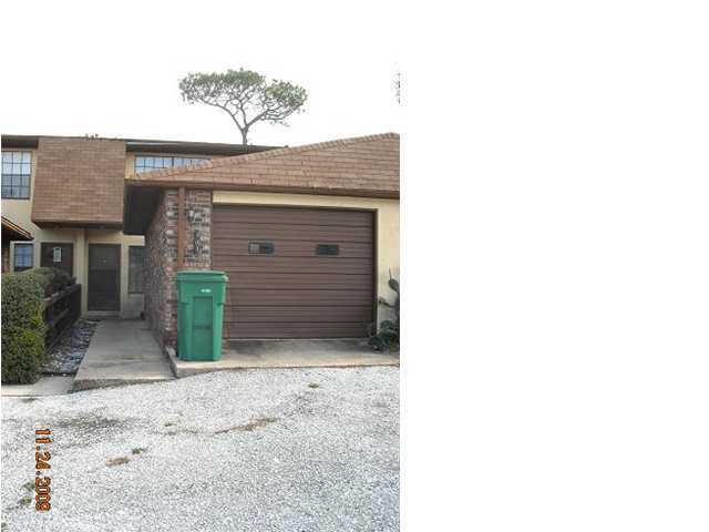 WELL KEPT 2 STORY TOWN HOME WITH DETACHED ONE CAR GARAGE, LOCATED IN SHALIMAR. THIS 3 BEDROOM/2.5 BATH HOME OFFERS A LARGE MASTER BEDROOM WITH PRIVATE BATH, LARGE LIVING ROOM DINING ROOM COMBINATION. EXTERIOR OFFERS A COVERED PATIO AND AN OPEN BALCONY. THIS UNIT HAS BEEN NEWLY PAINTED. CALL TODAY FOR SHOWING INSTRUCTIONS. NO SMOKING AND NO PETS!