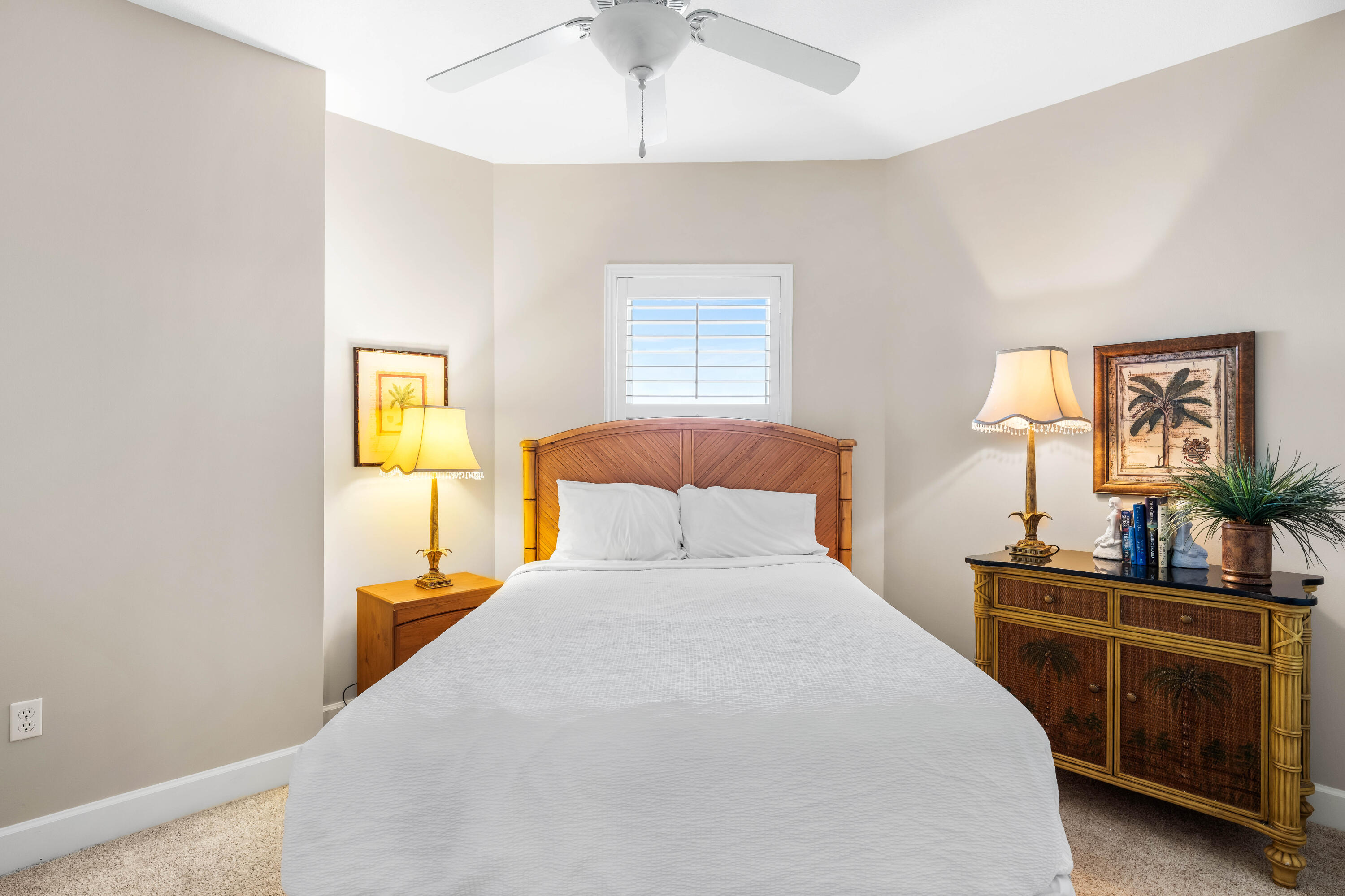SUNRISE BEACH - Residential