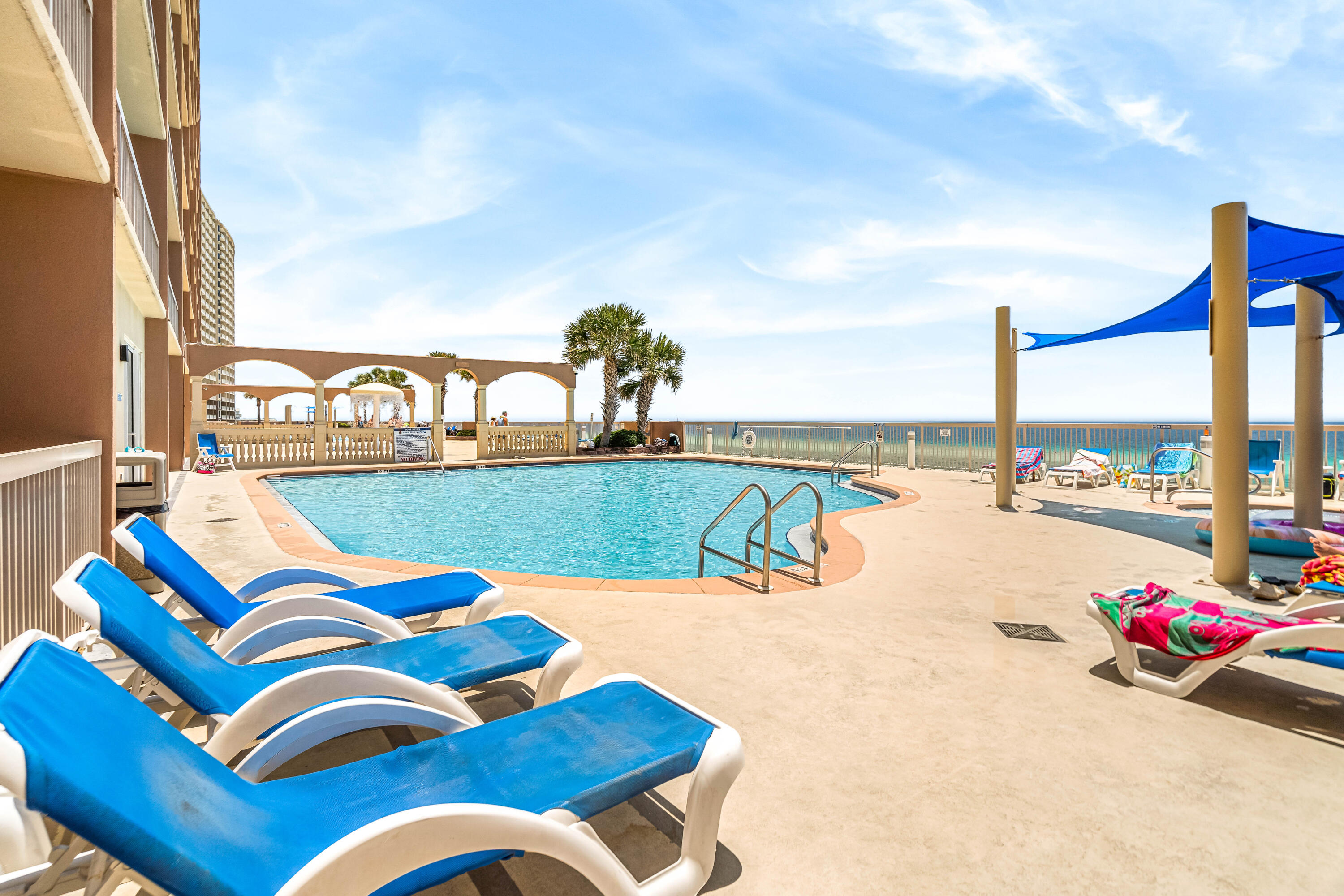 SUNRISE BEACH - Residential