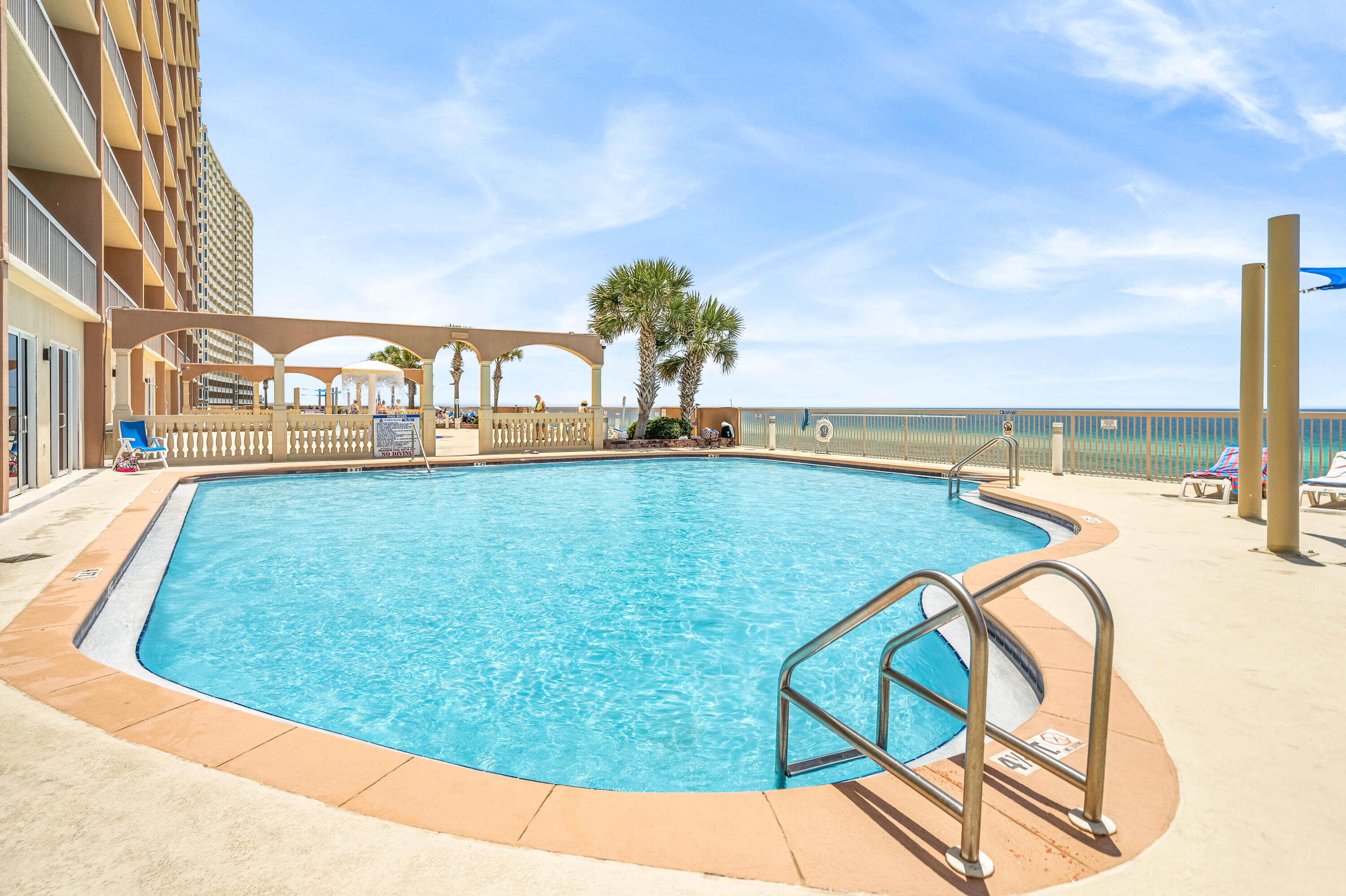 SUNRISE BEACH - Residential