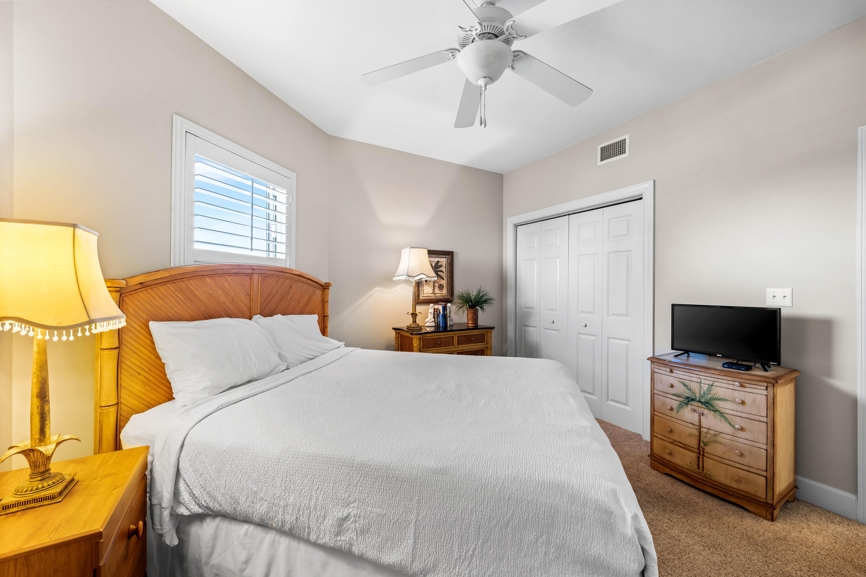 SUNRISE BEACH - Residential
