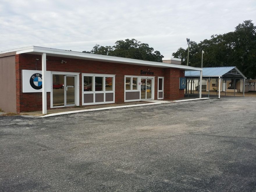 This property has many attributes . One of the last remaining bigger sites for development on Beal Pkwy. Property is 2.34 Acres with several Buildings on site. One fully furnished 2,000 sq ft office with rear patio and additional 1,000+/- office space furnished. Several small garages and fenced in area for storage. Site has 300' of beal frontage with several driveways and a medium cut for entrance. this site has great potential for Medical / Hotel Multi family or Retail. Property is currently leased till March 2018. Owner are looking for offers
Agent to Agent Rmrks: Any one wanting to look at site would need to call Mike Whitfield for more information and showing instructions