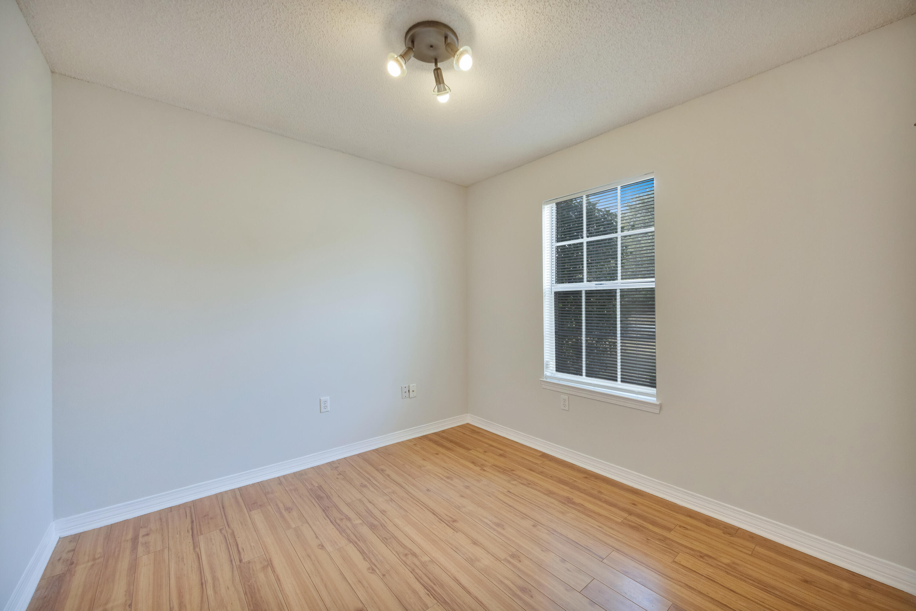 CORONADO VILLAGE PH 1 - Residential