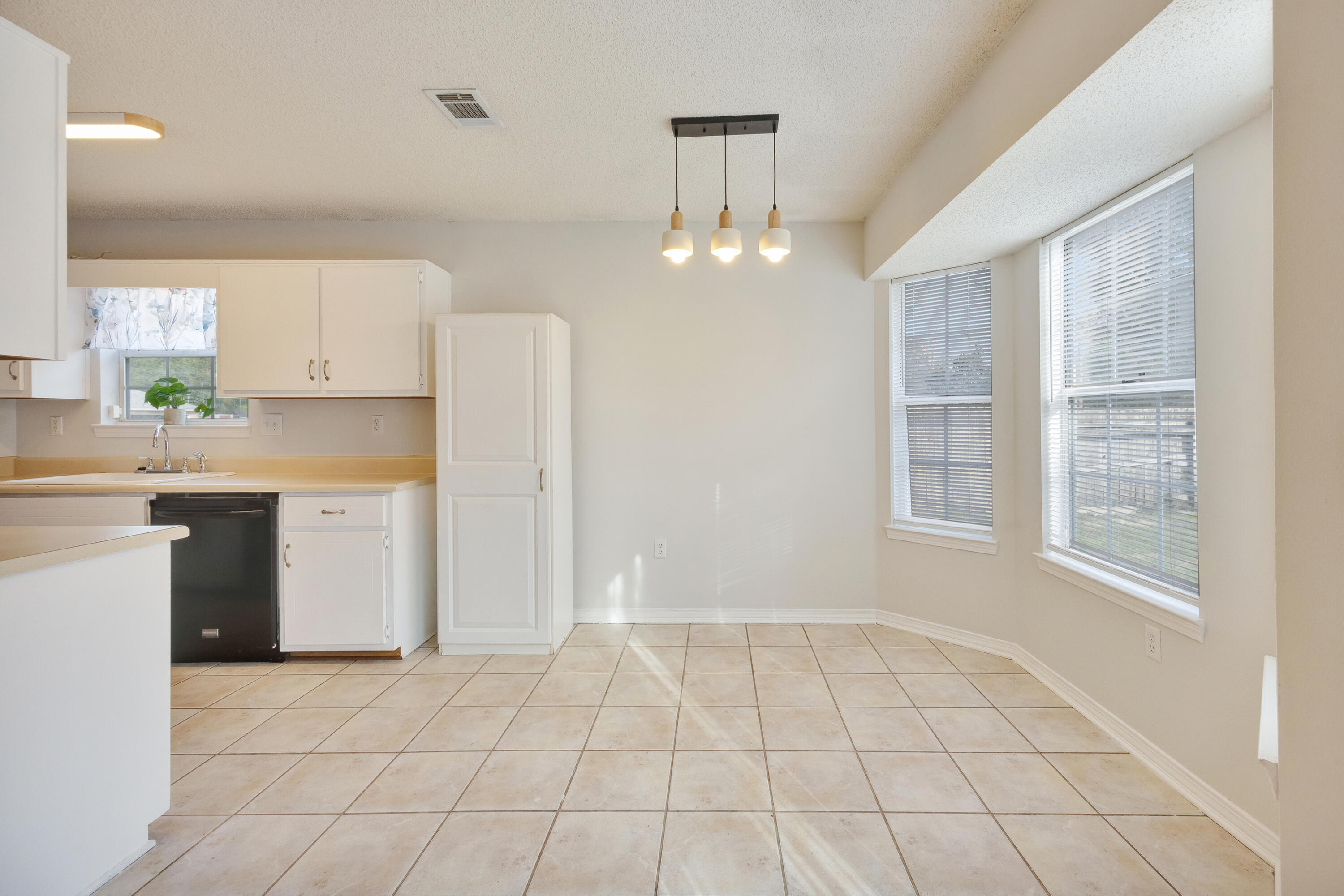 CORONADO VILLAGE PH 1 - Residential