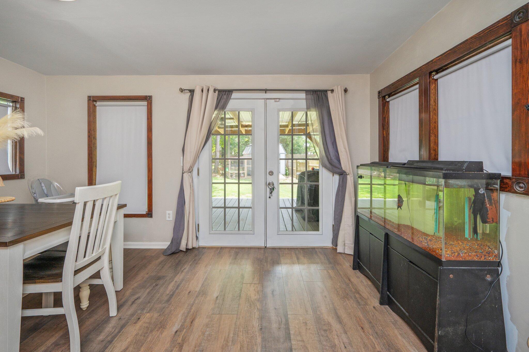 MORRIS ADDN TO CRESTVIEW - Residential