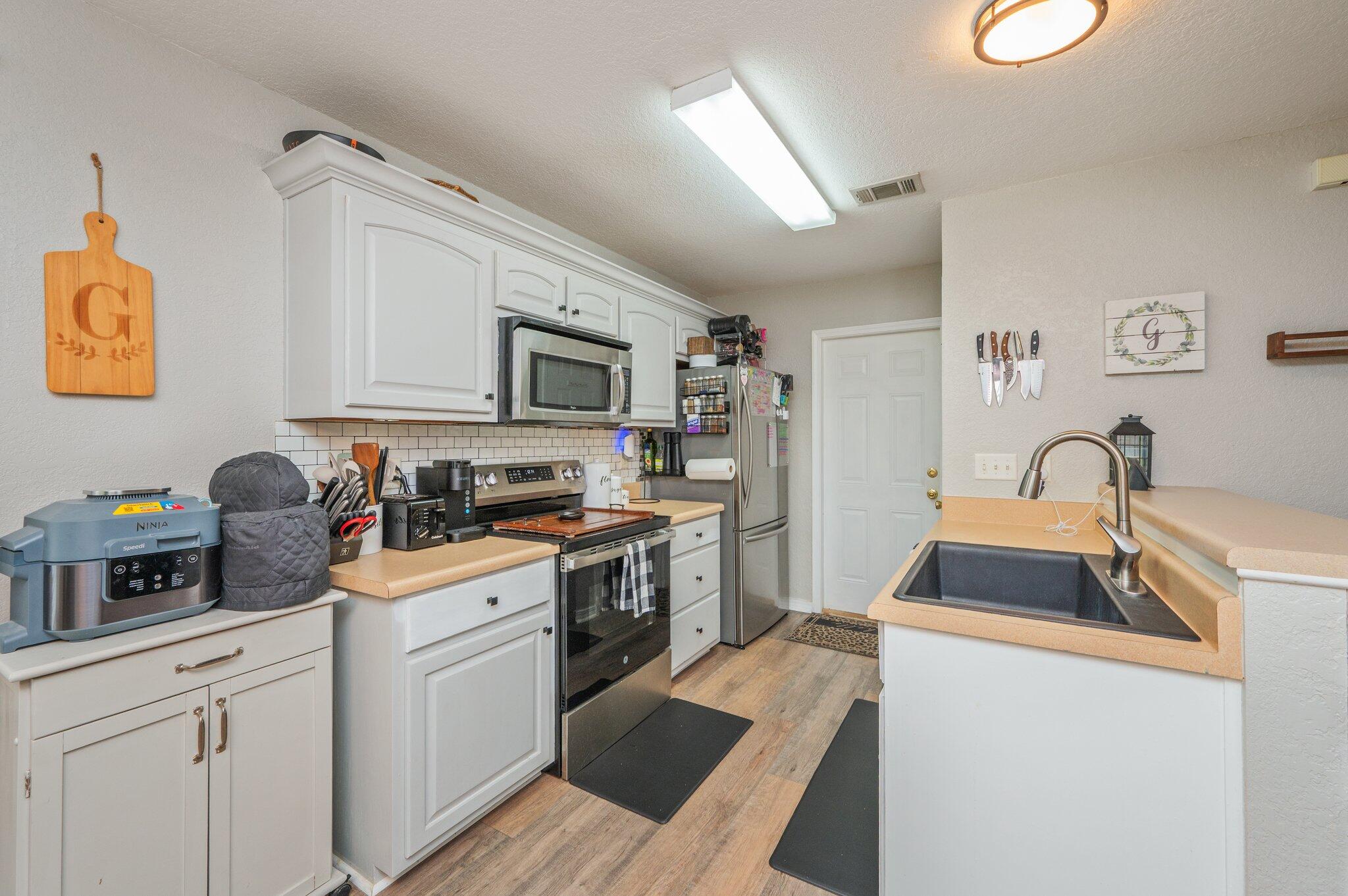 MORRIS ADDN TO CRESTVIEW - Residential