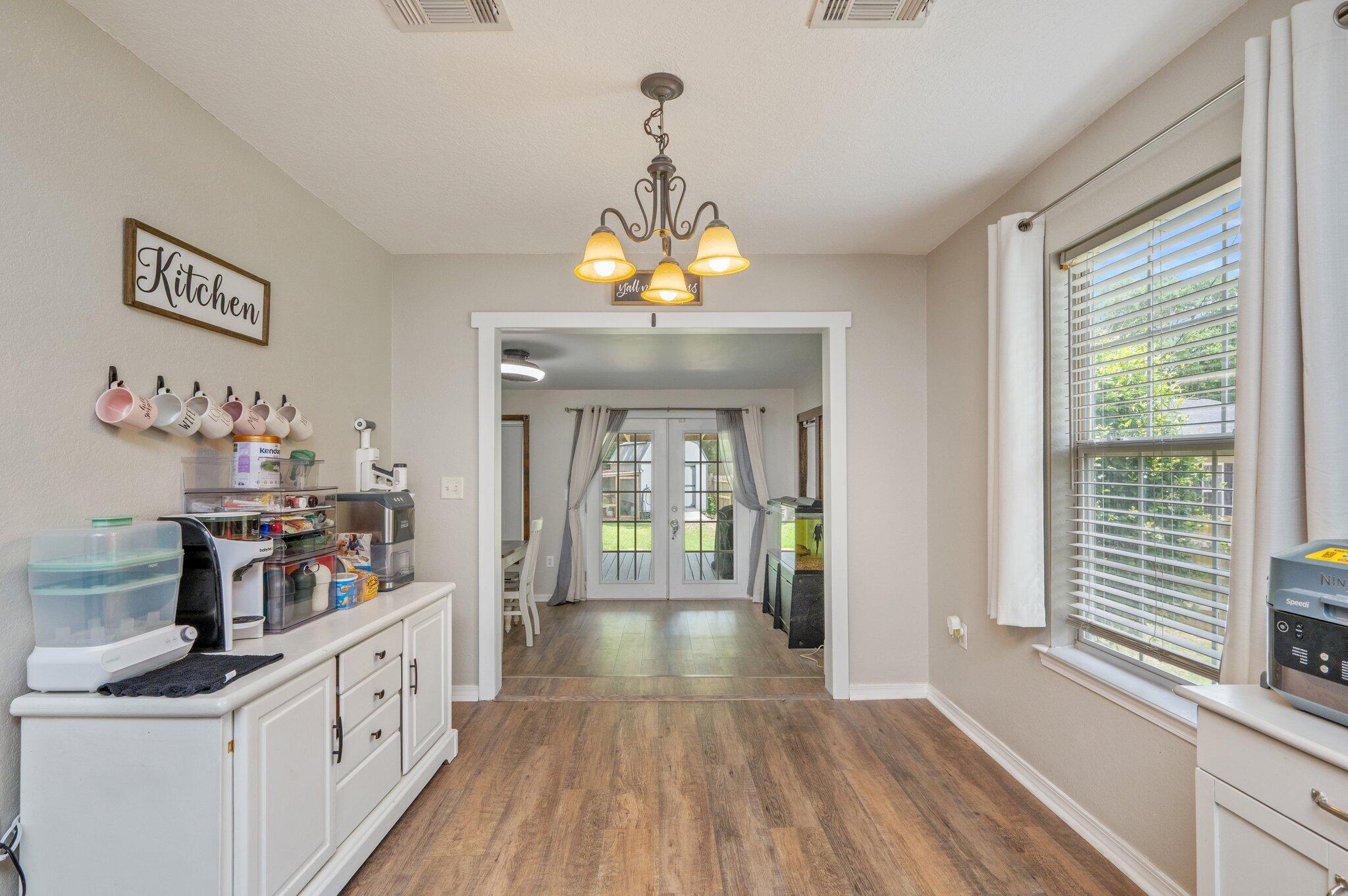 MORRIS ADDN TO CRESTVIEW - Residential