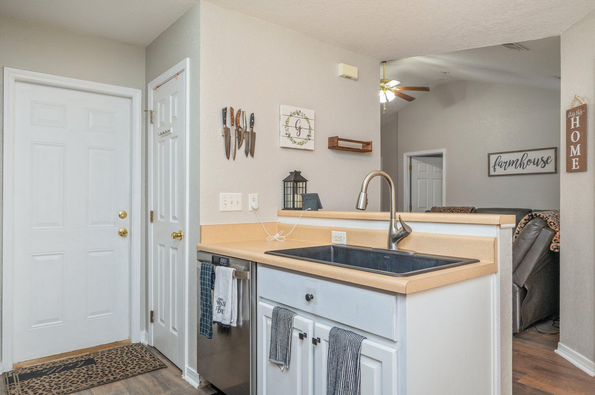 MORRIS ADDN TO CRESTVIEW - Residential