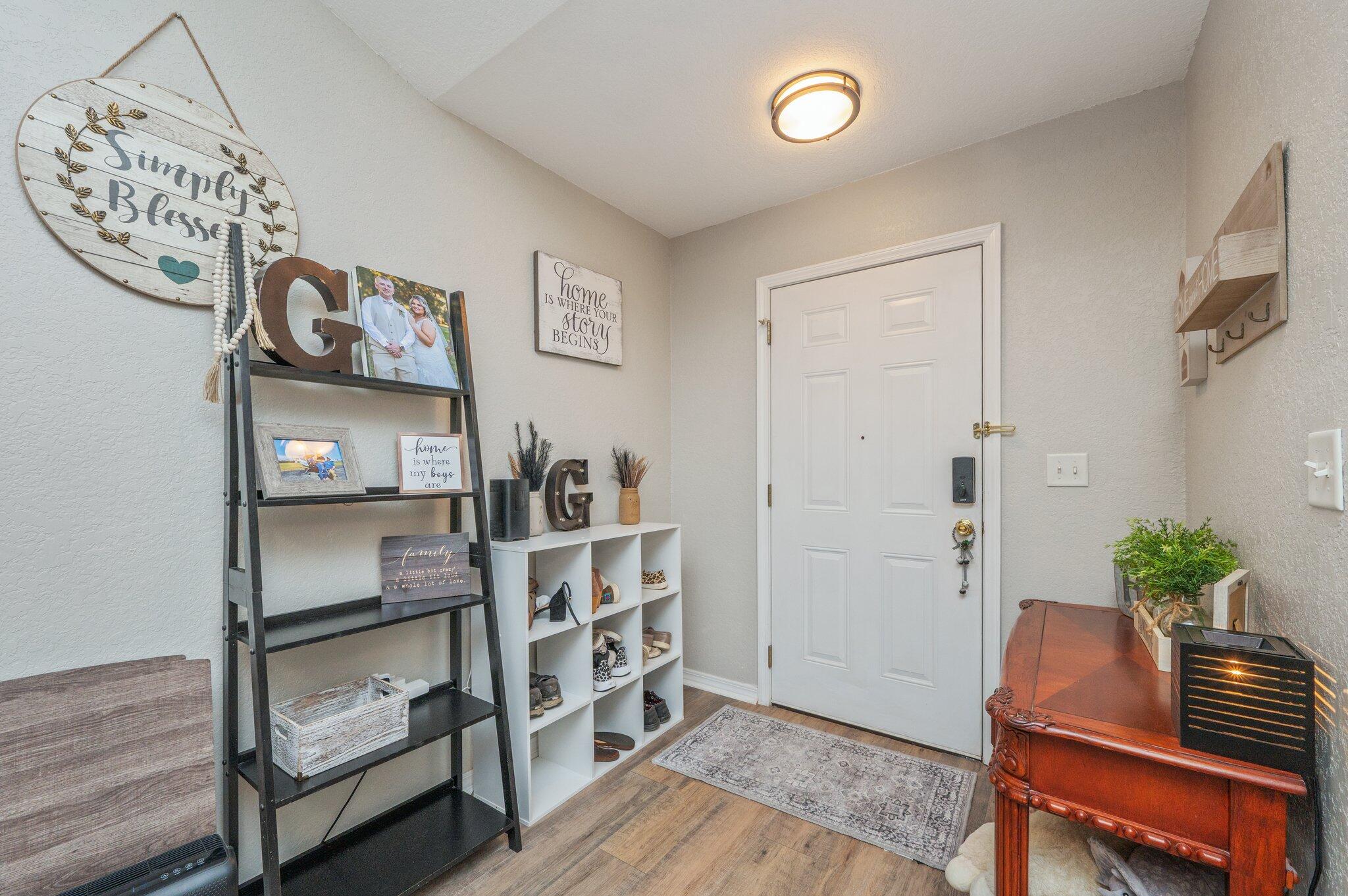 MORRIS ADDN TO CRESTVIEW - Residential