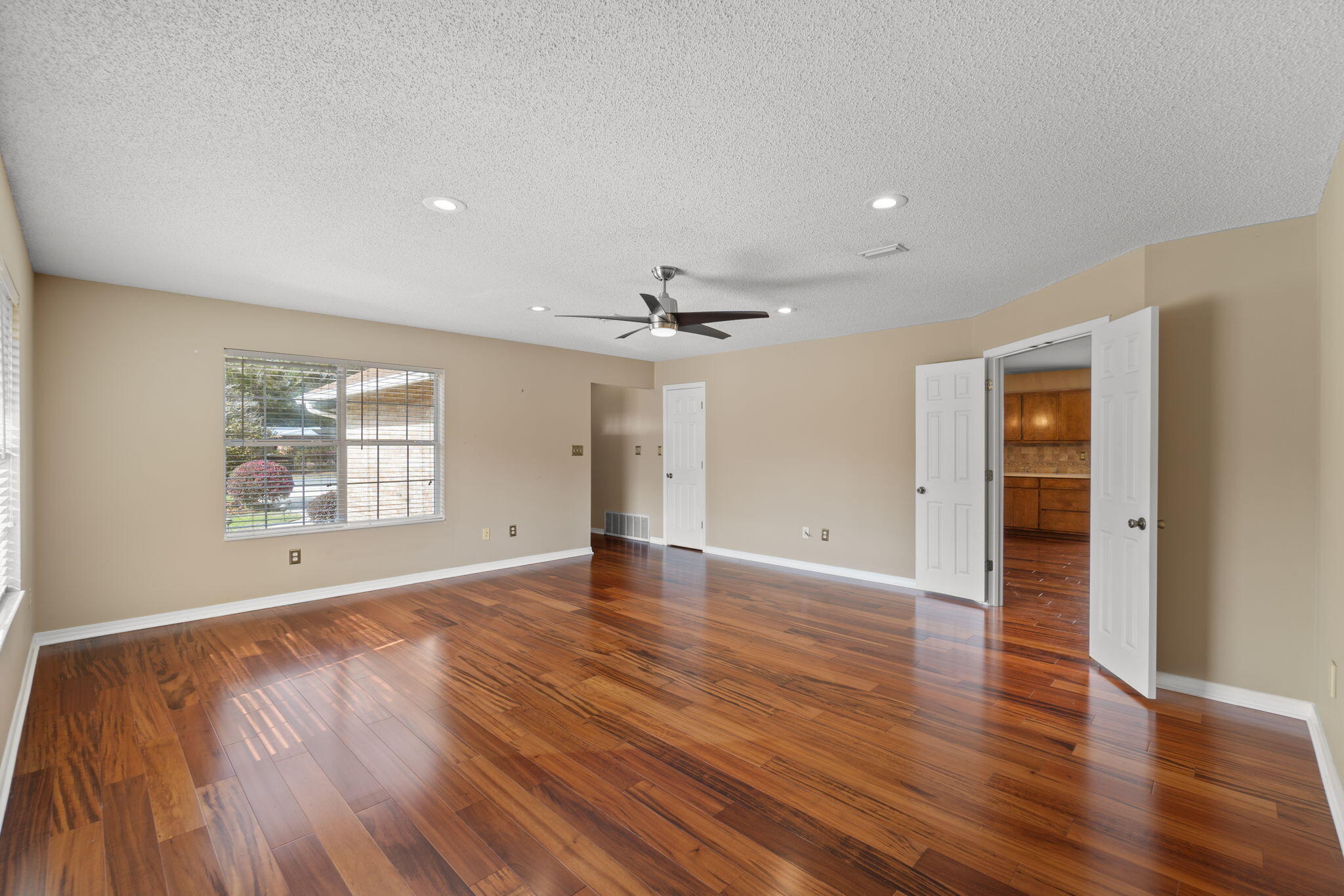 VALPARAISO PLAT 1 LOT 2 BLK 7 - Residential