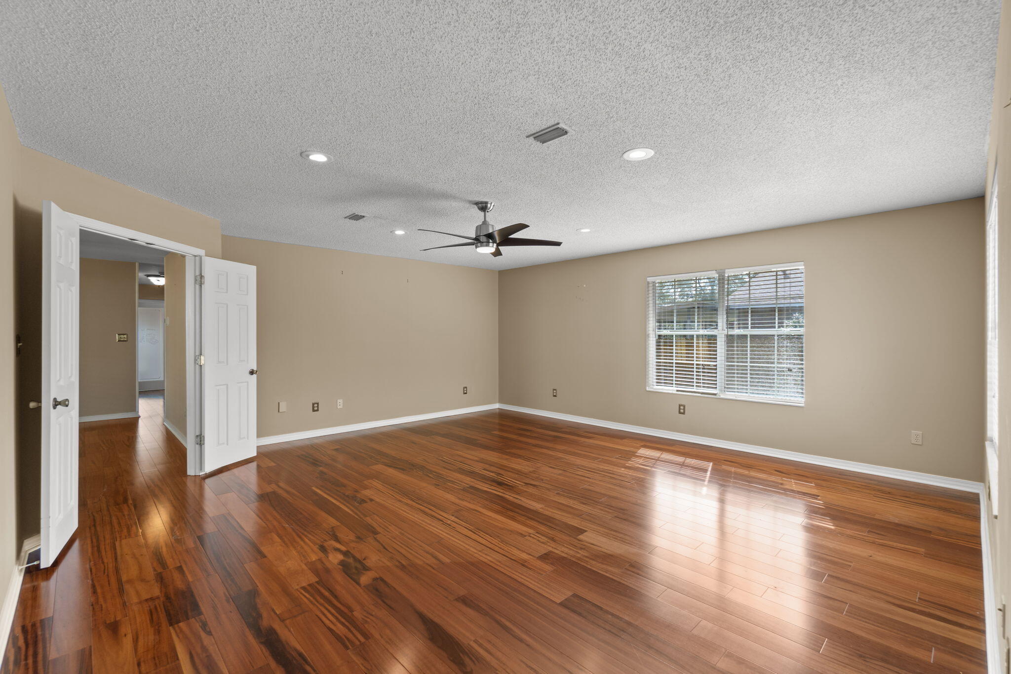 VALPARAISO PLAT 1 LOT 2 BLK 7 - Residential