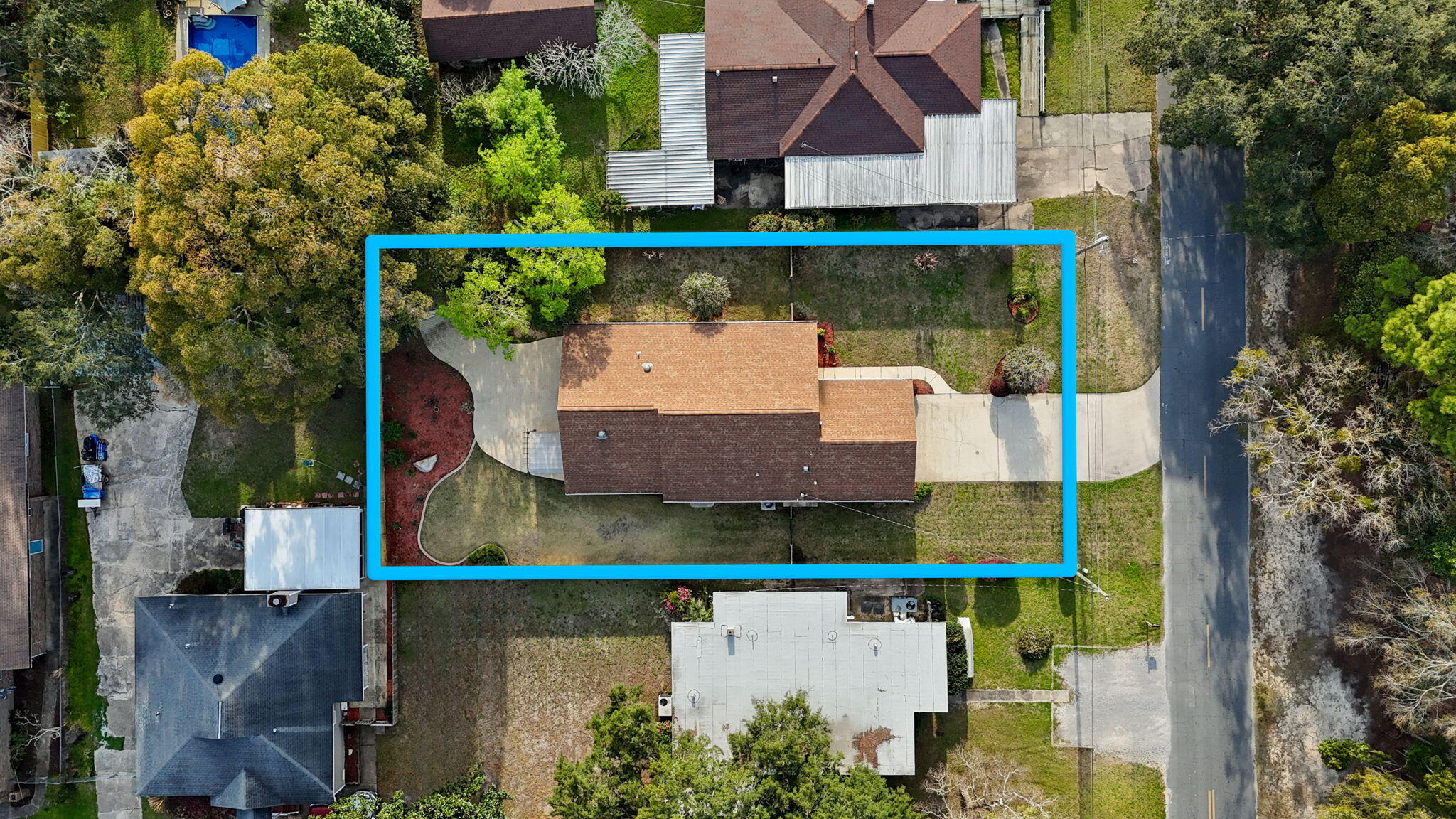 VALPARAISO PLAT 1 LOT 2 BLK 7 - Residential