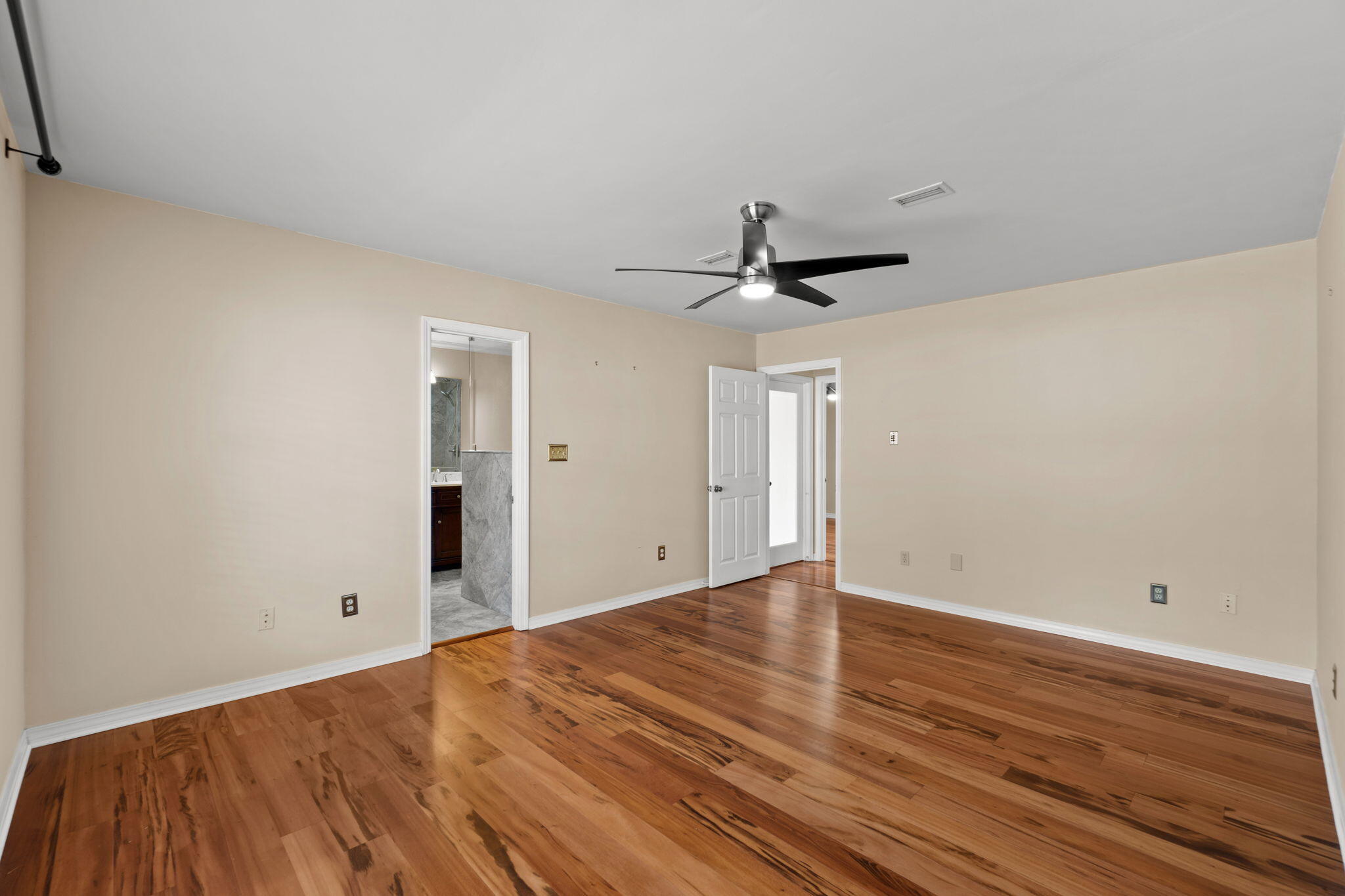 VALPARAISO PLAT 1 LOT 2 BLK 7 - Residential