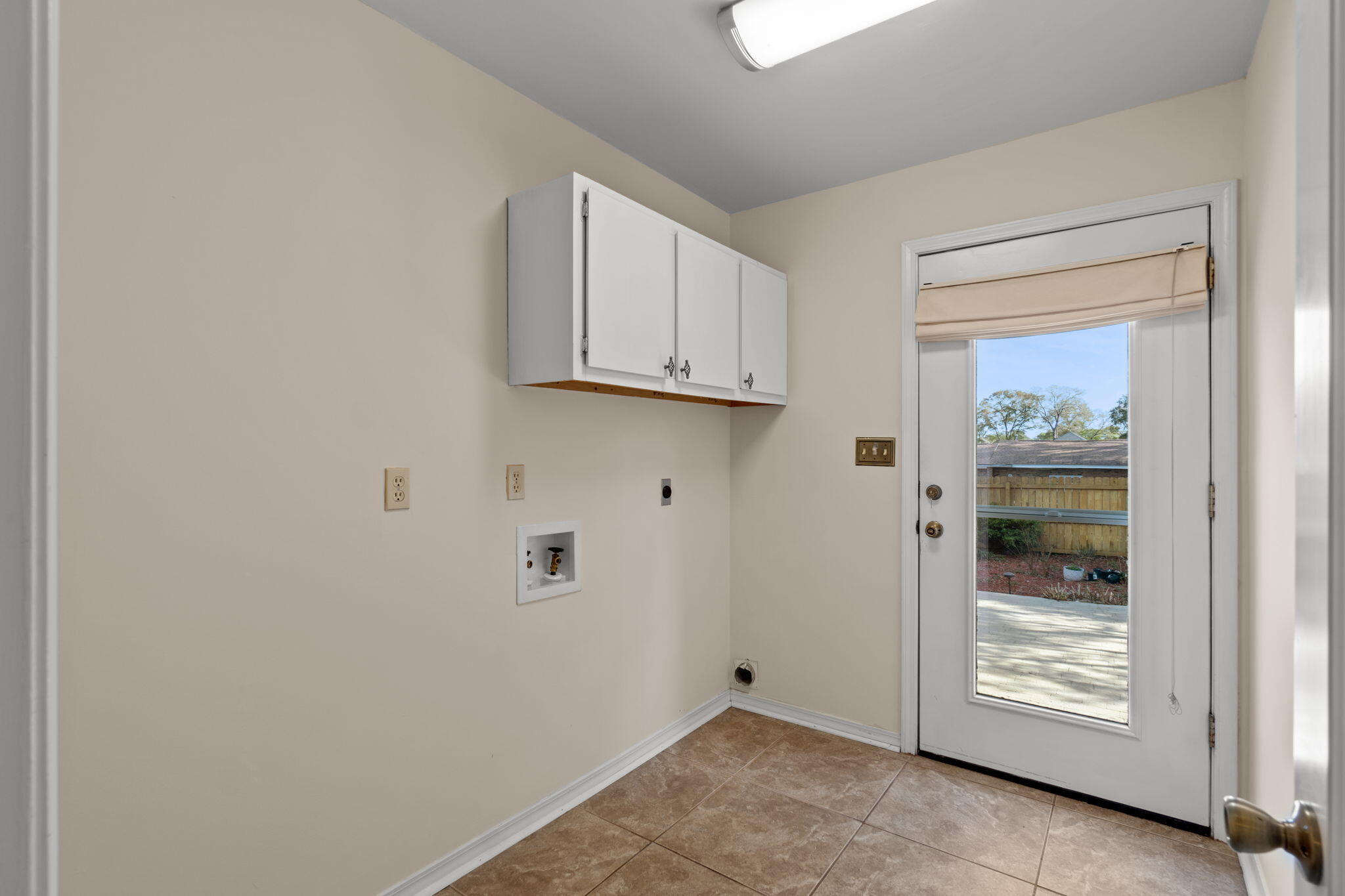 VALPARAISO PLAT 1 LOT 2 BLK 7 - Residential