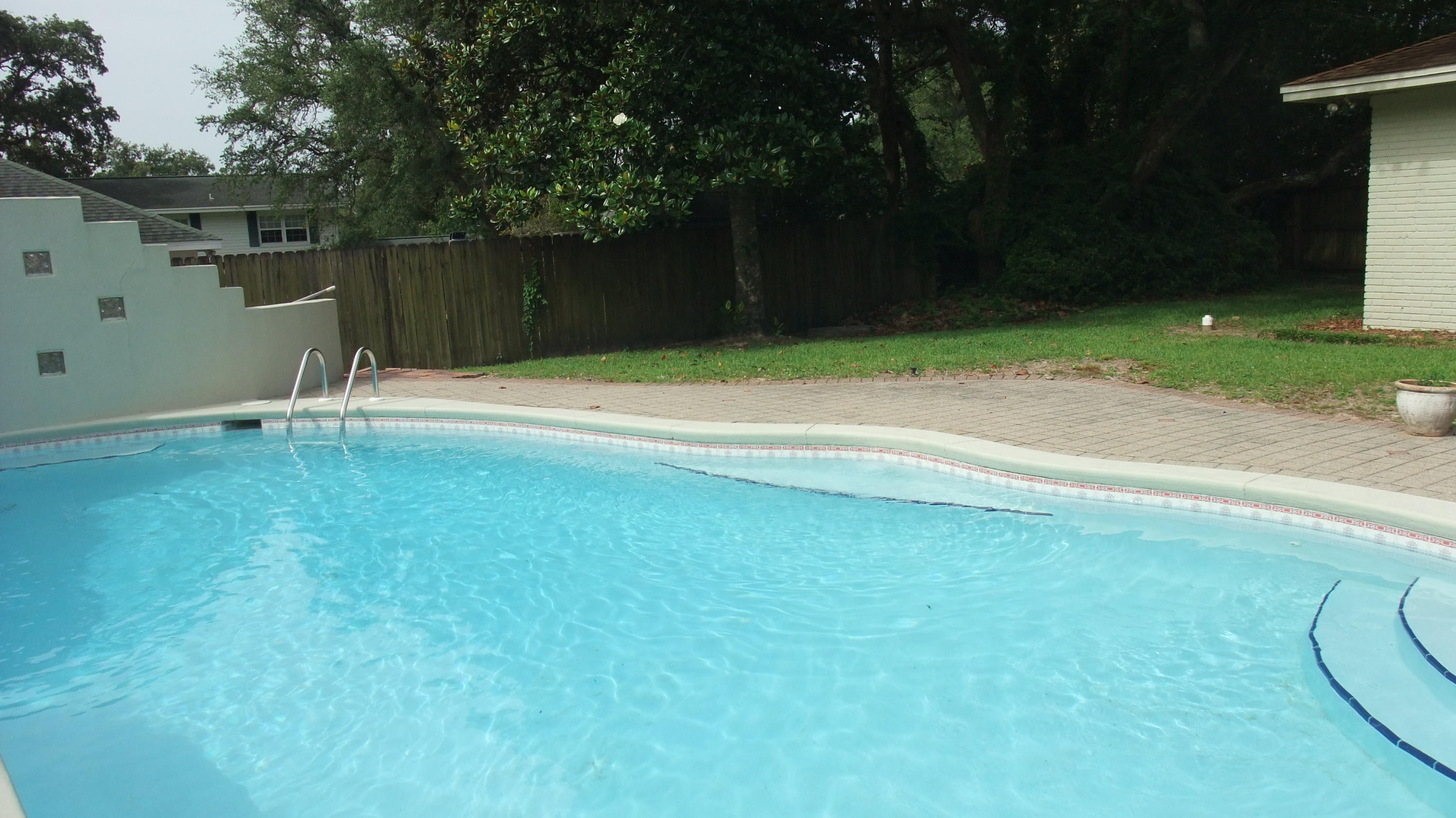 SUNSET STRIP - Residential