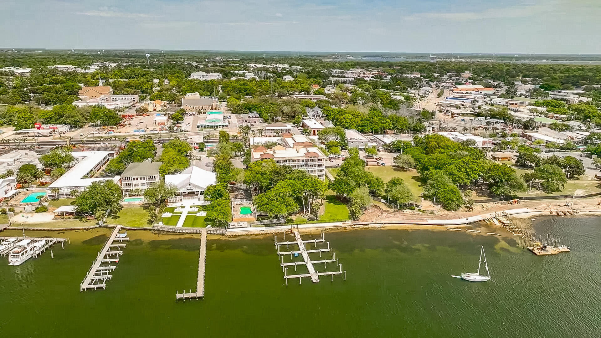 INDIANOLA ON THE WATER - Residential