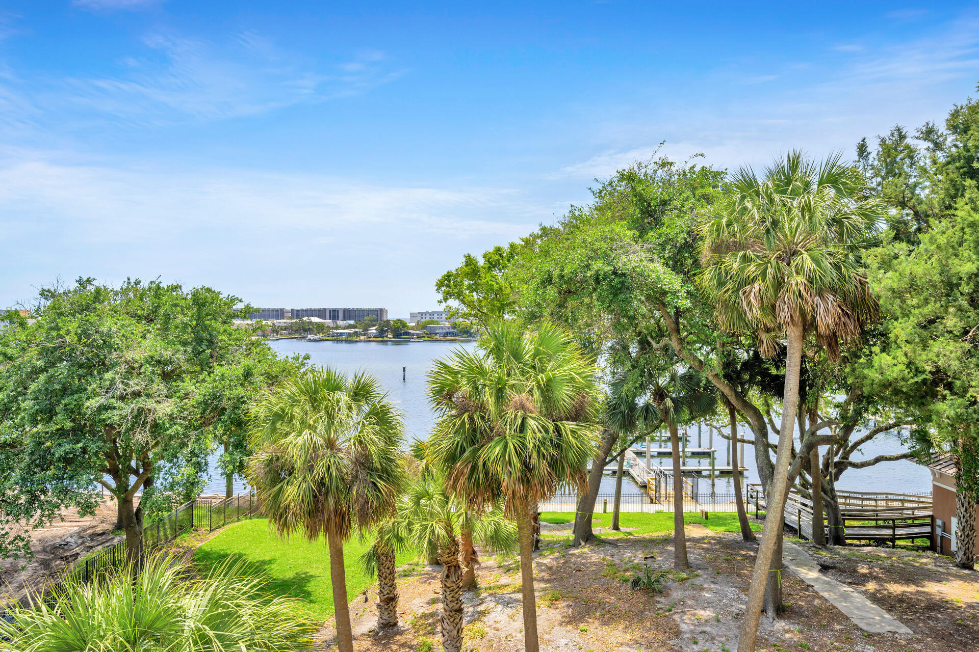 INDIANOLA ON THE WATER - Residential