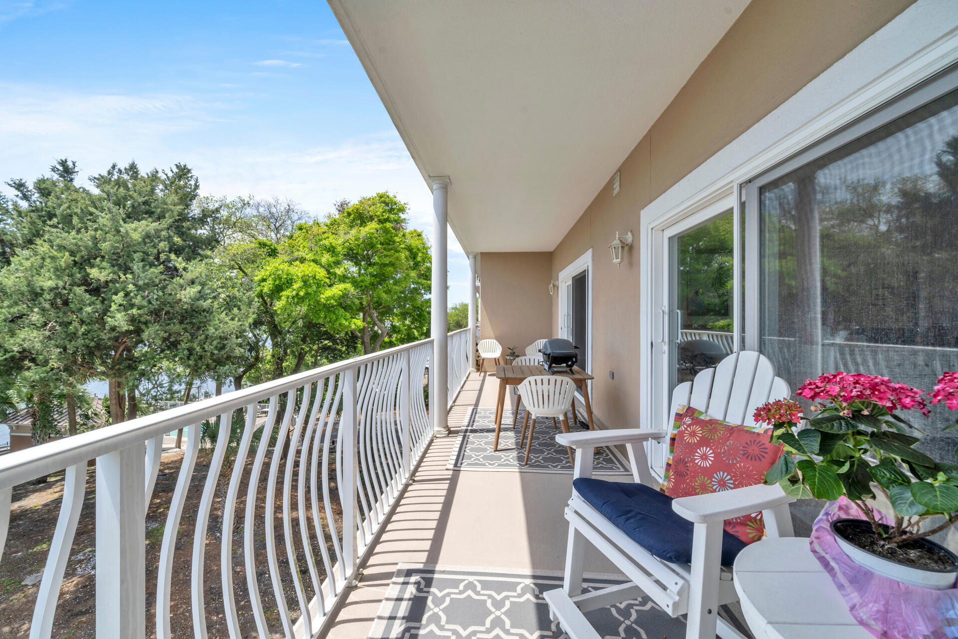 INDIANOLA ON THE WATER - Residential