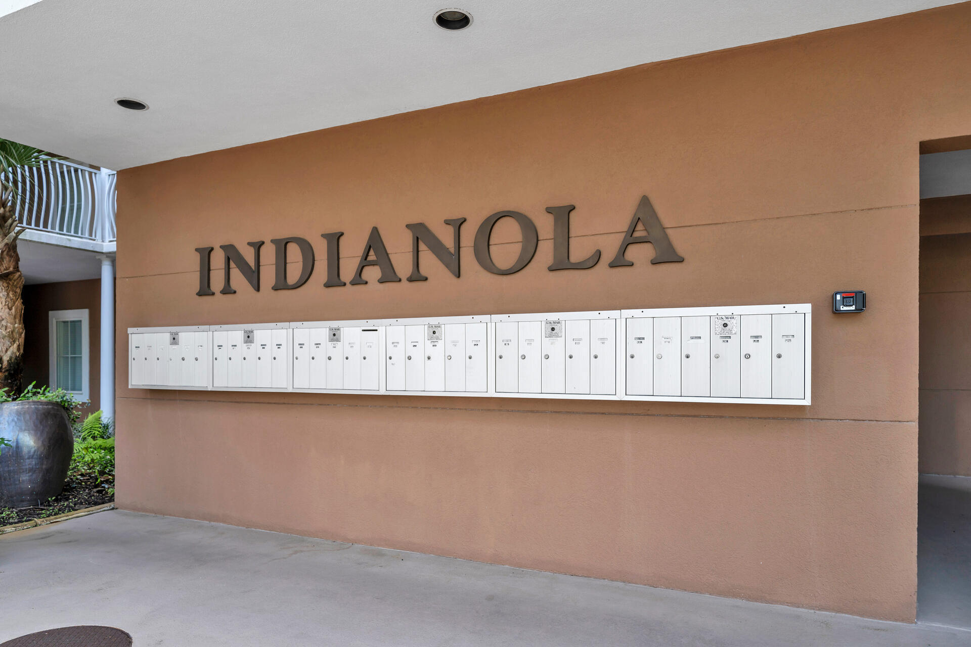 INDIANOLA ON THE WATER - Residential