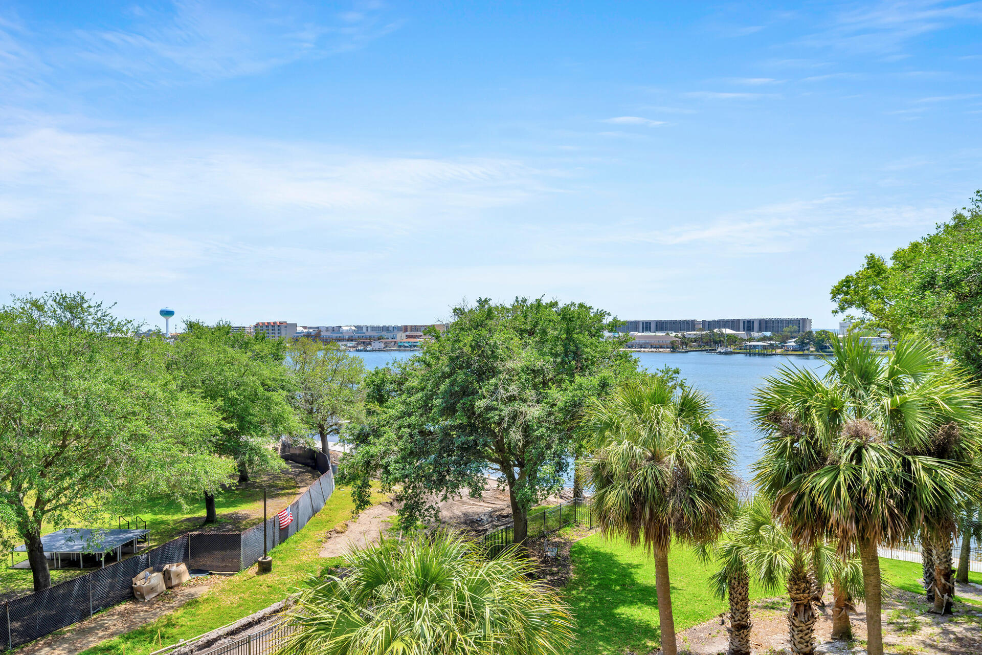 INDIANOLA ON THE WATER - Residential