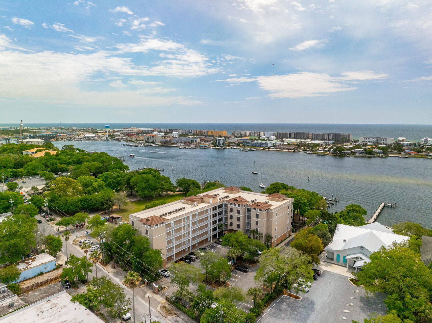 INDIANOLA ON THE WATER - Residential