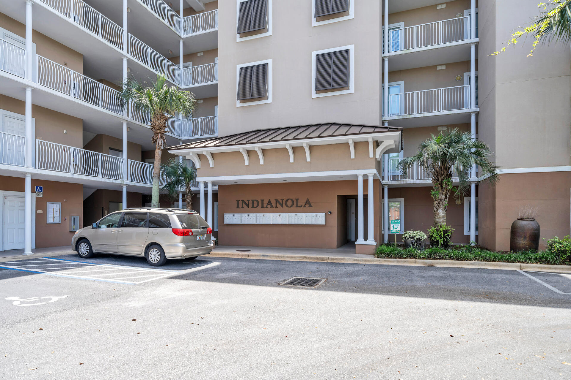 INDIANOLA ON THE WATER - Residential