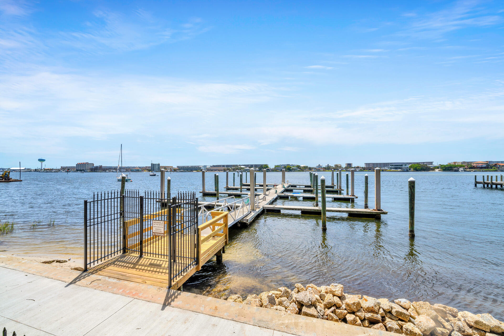 INDIANOLA ON THE WATER - Residential