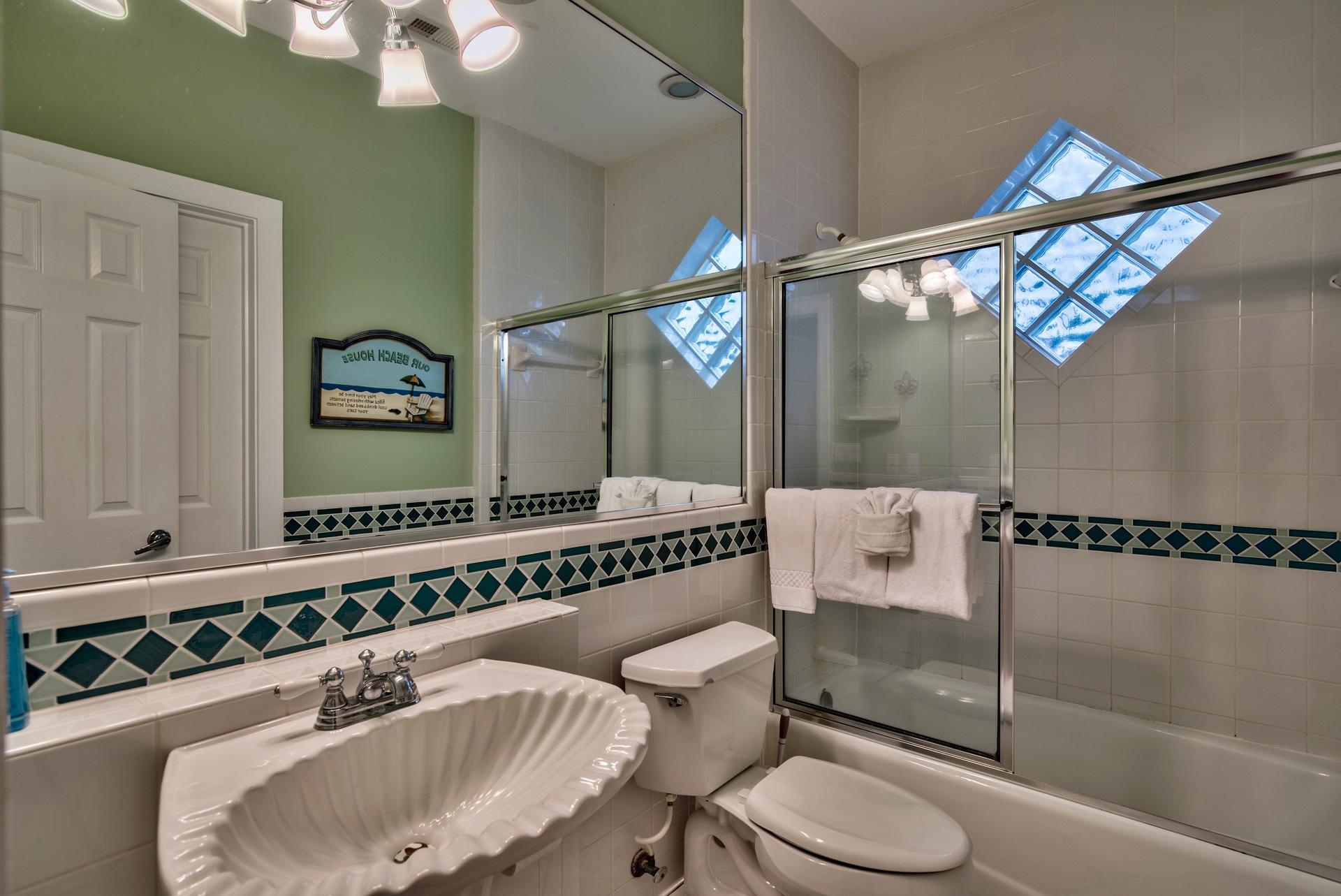 CRYSTAL SHORES - Residential