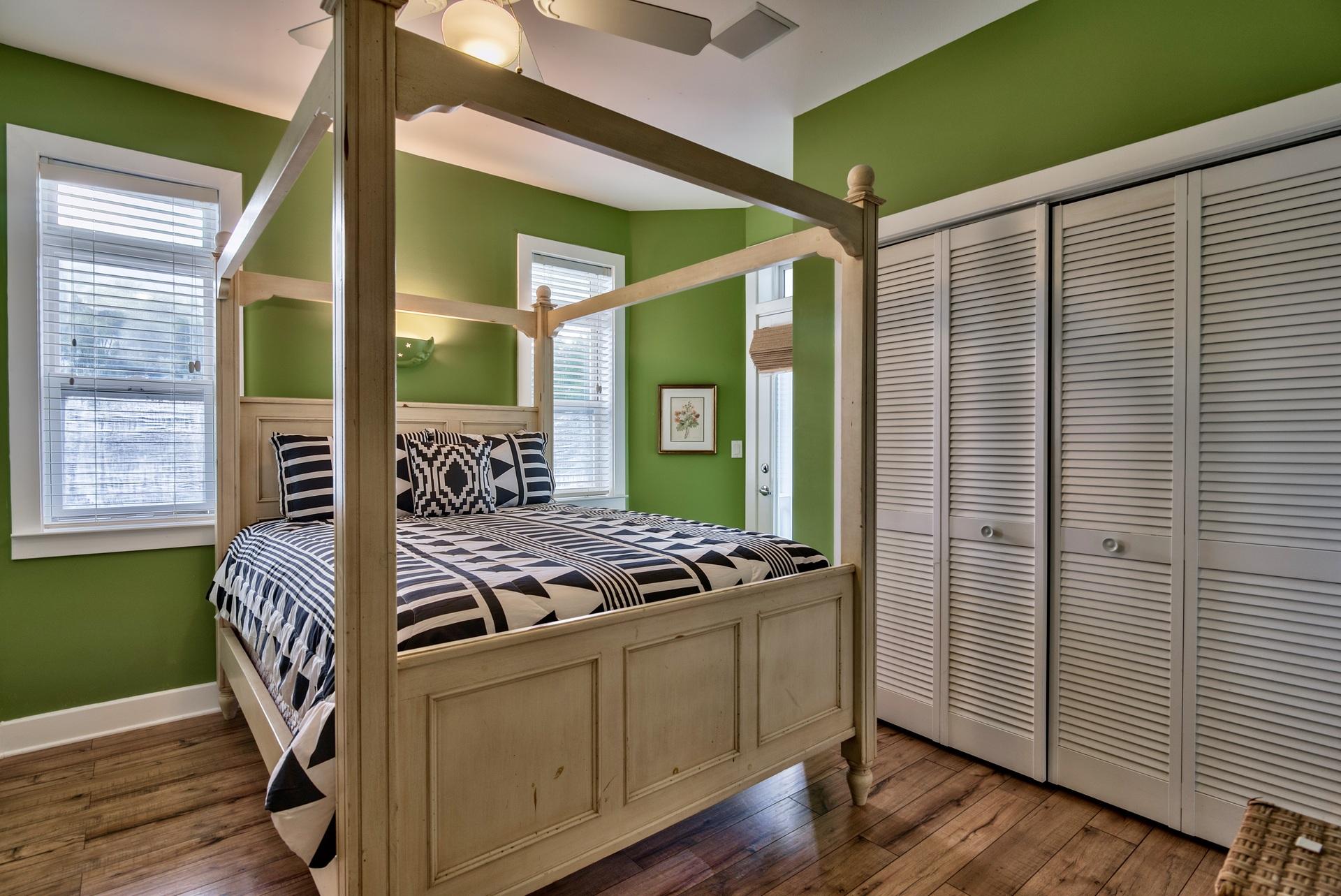 CRYSTAL SHORES - Residential