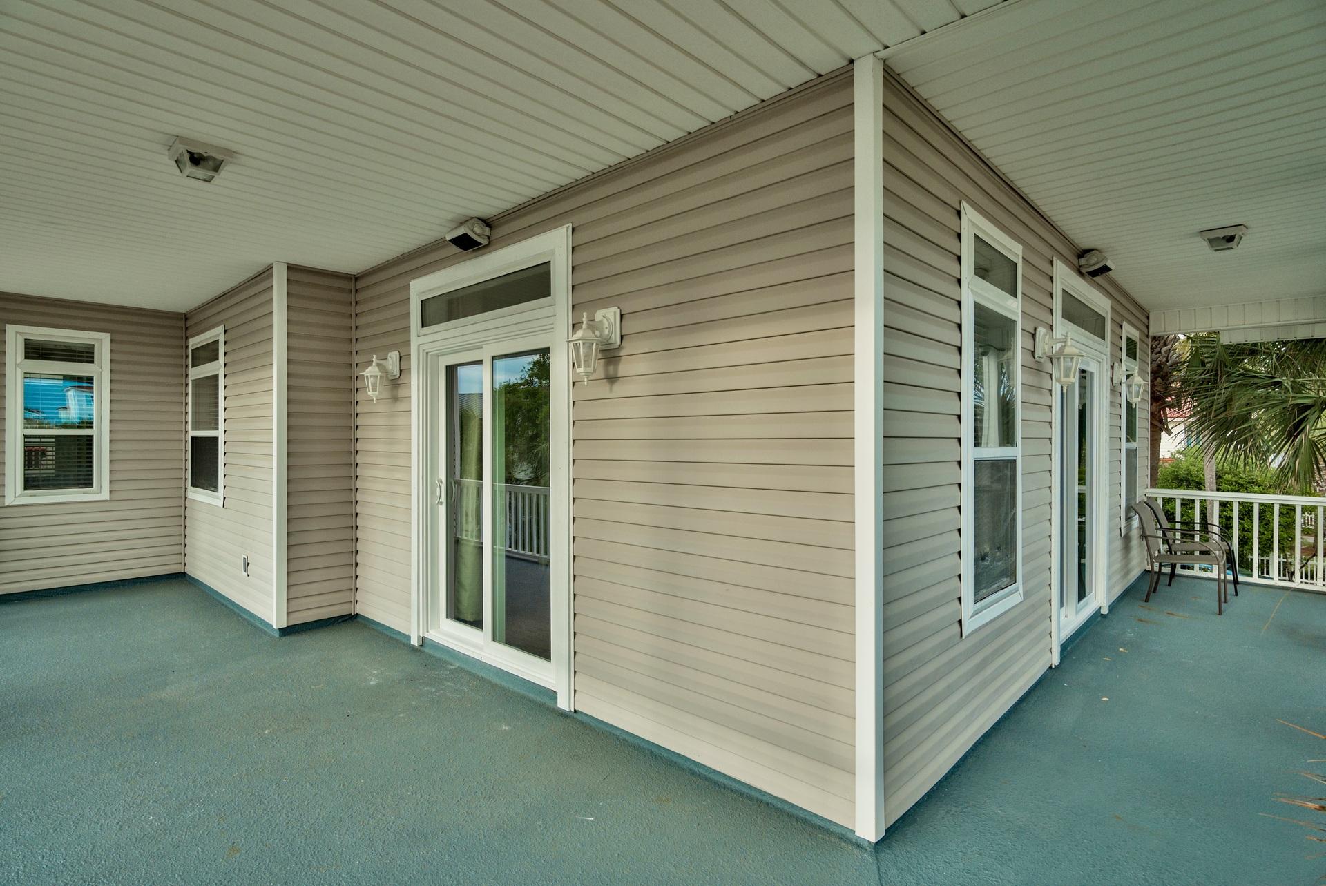 CRYSTAL SHORES - Residential