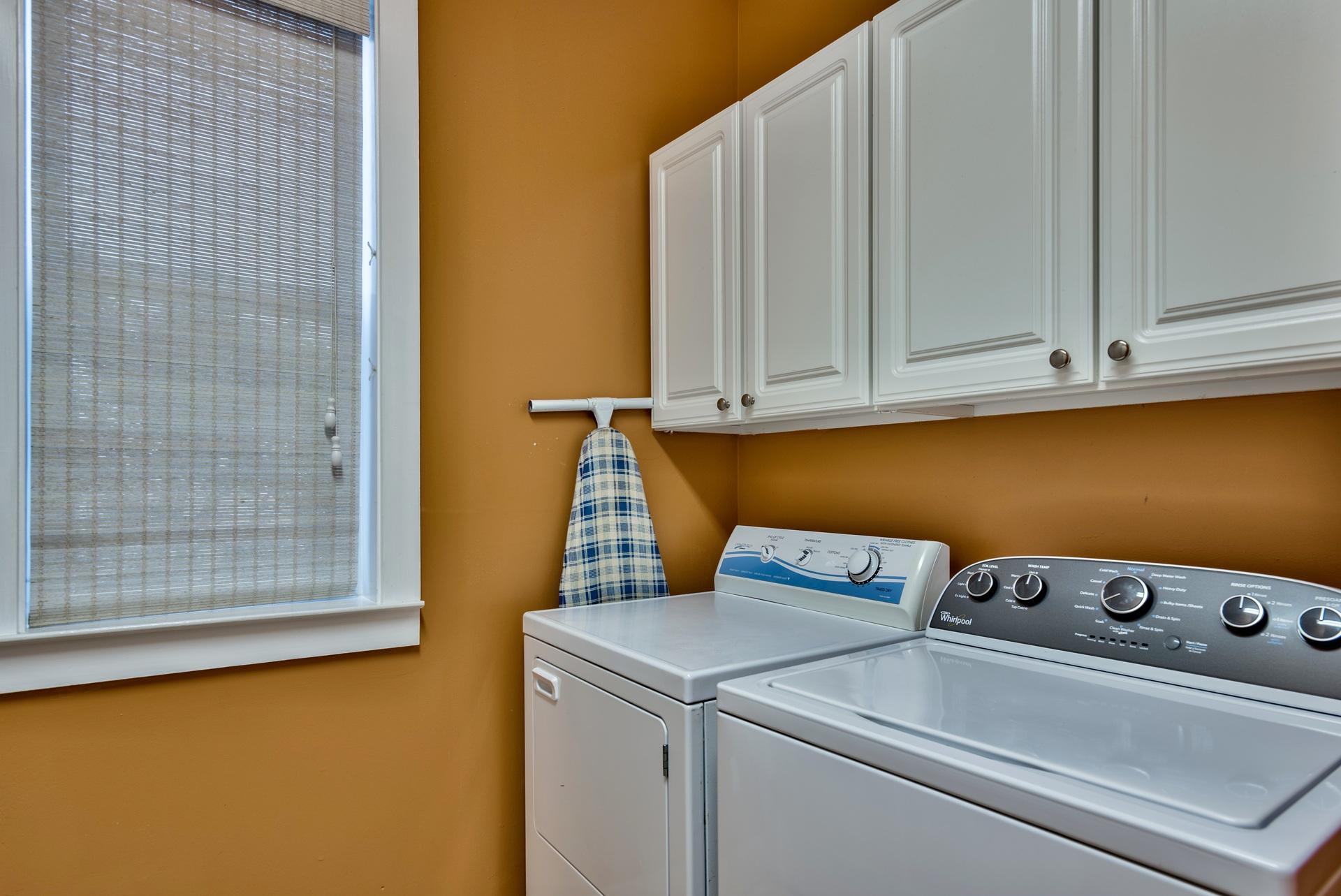 CRYSTAL SHORES - Residential