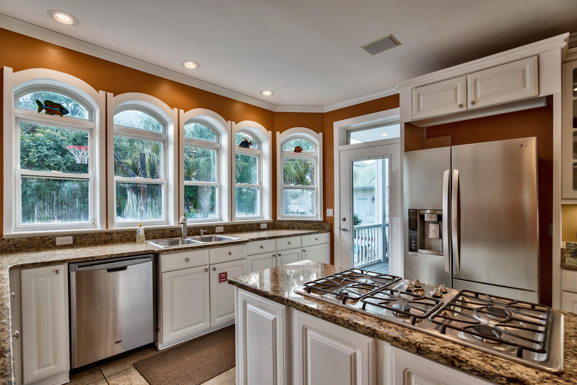 CRYSTAL SHORES - Residential