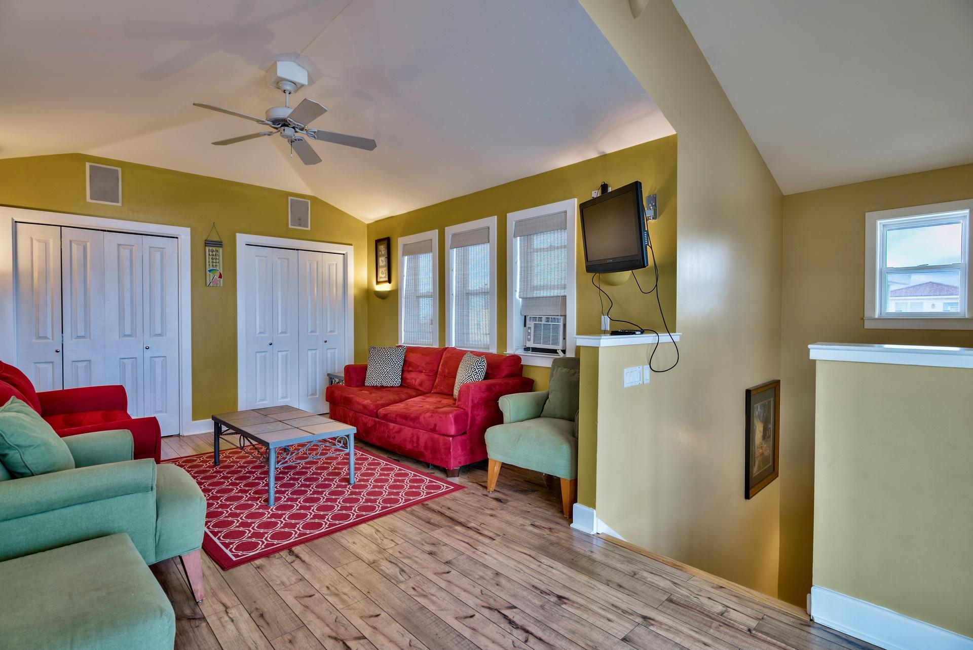 CRYSTAL SHORES - Residential