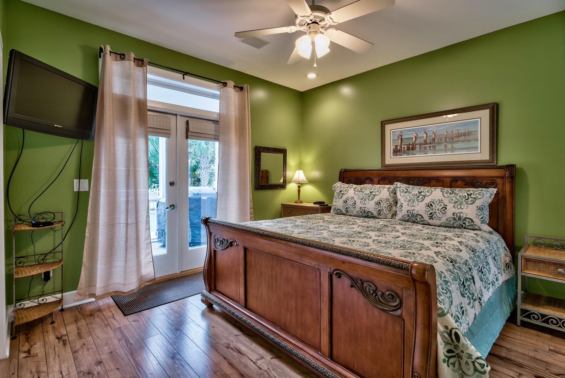 CRYSTAL SHORES - Residential