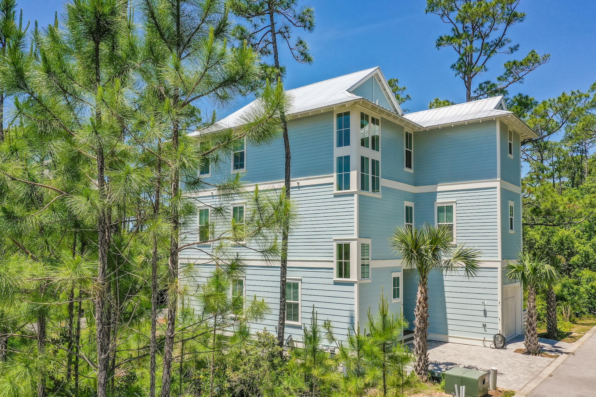 TREETOP VILLAGE - Residential