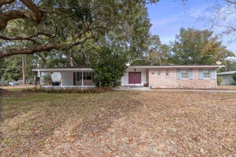 A home in Fort Walton Beach