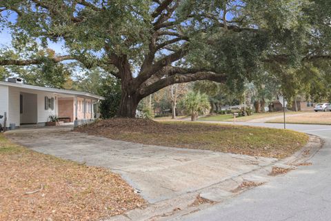 A home in Fort Walton Beach