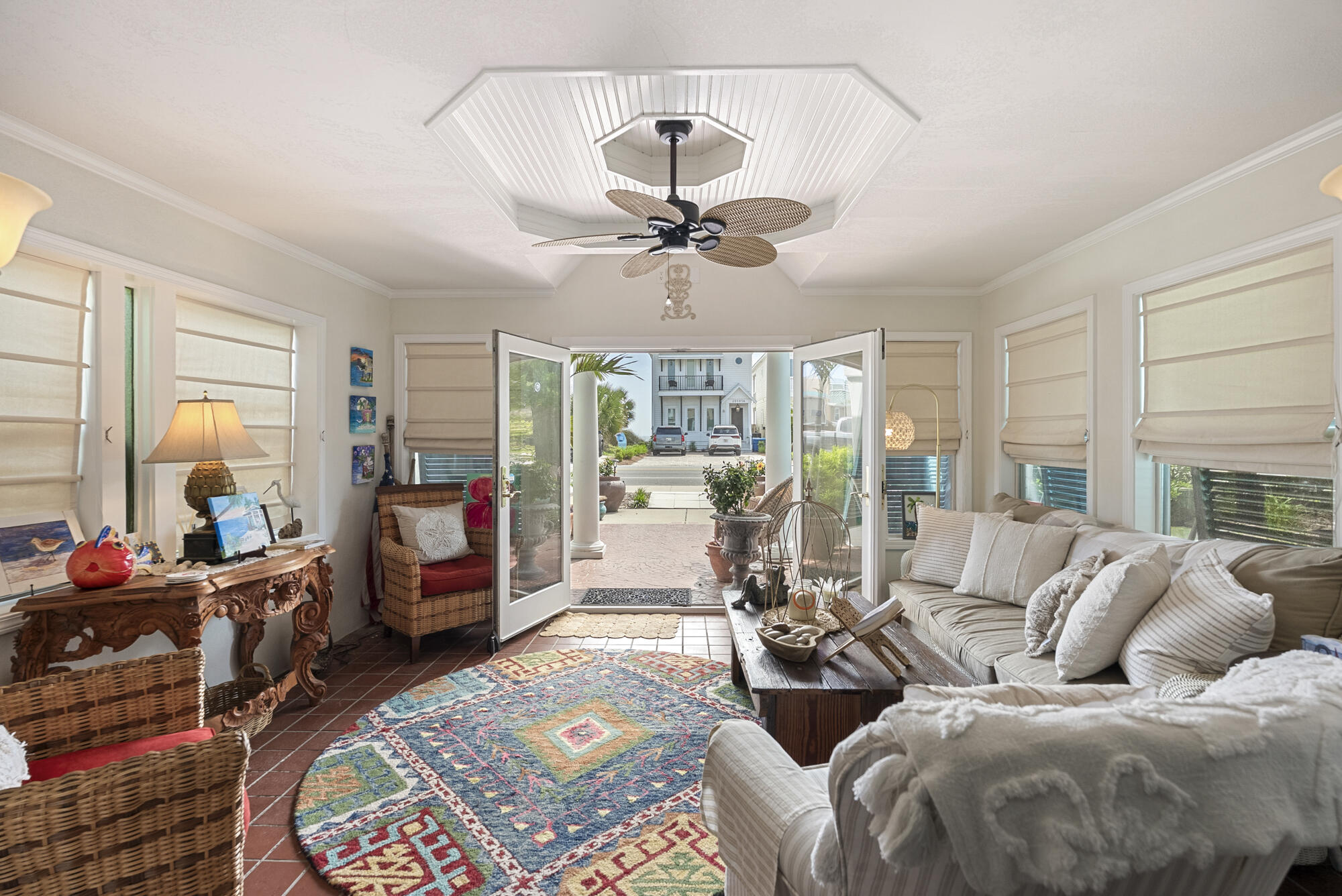 LAGUNA BEACH - Residential