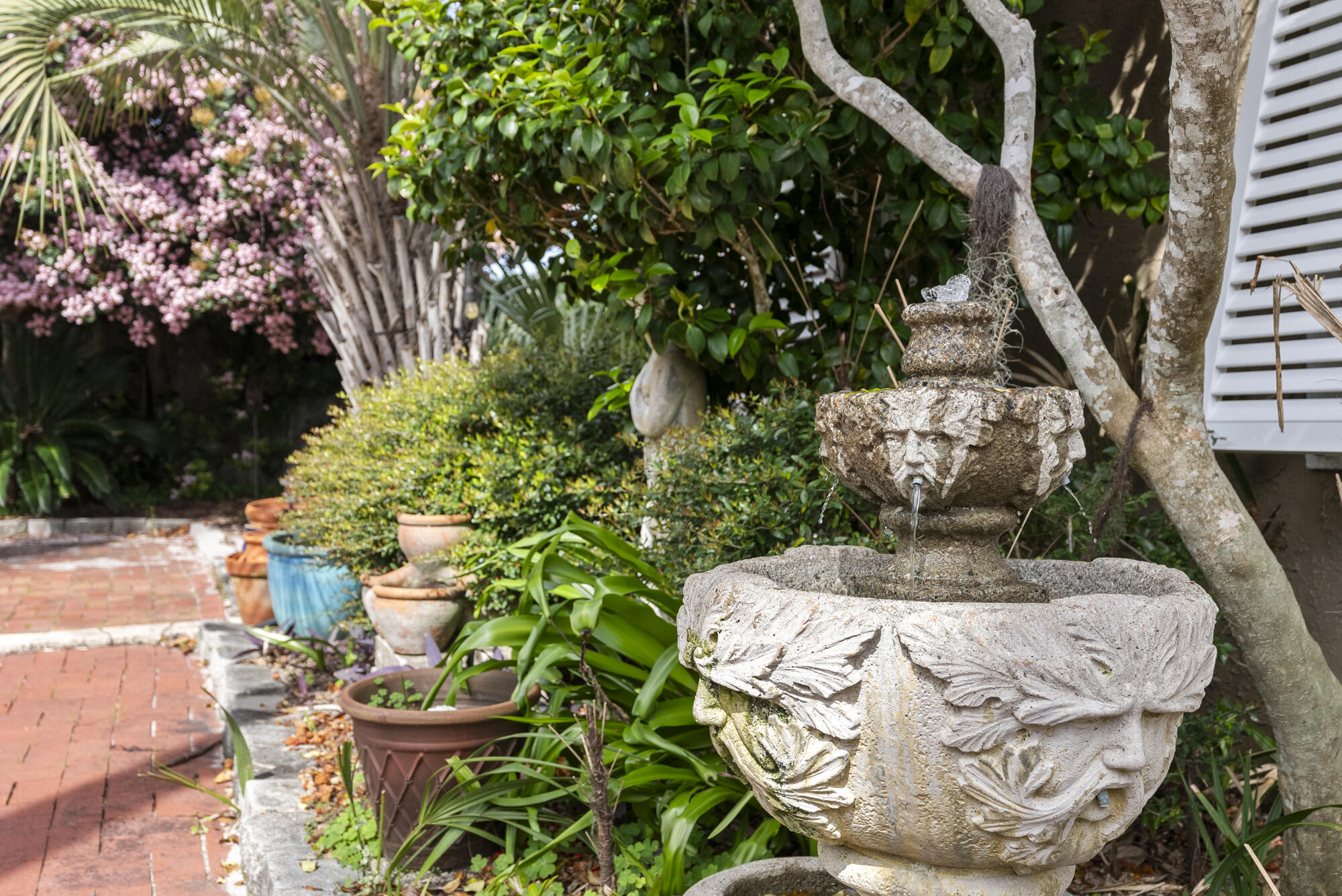 LAGUNA BEACH - Residential