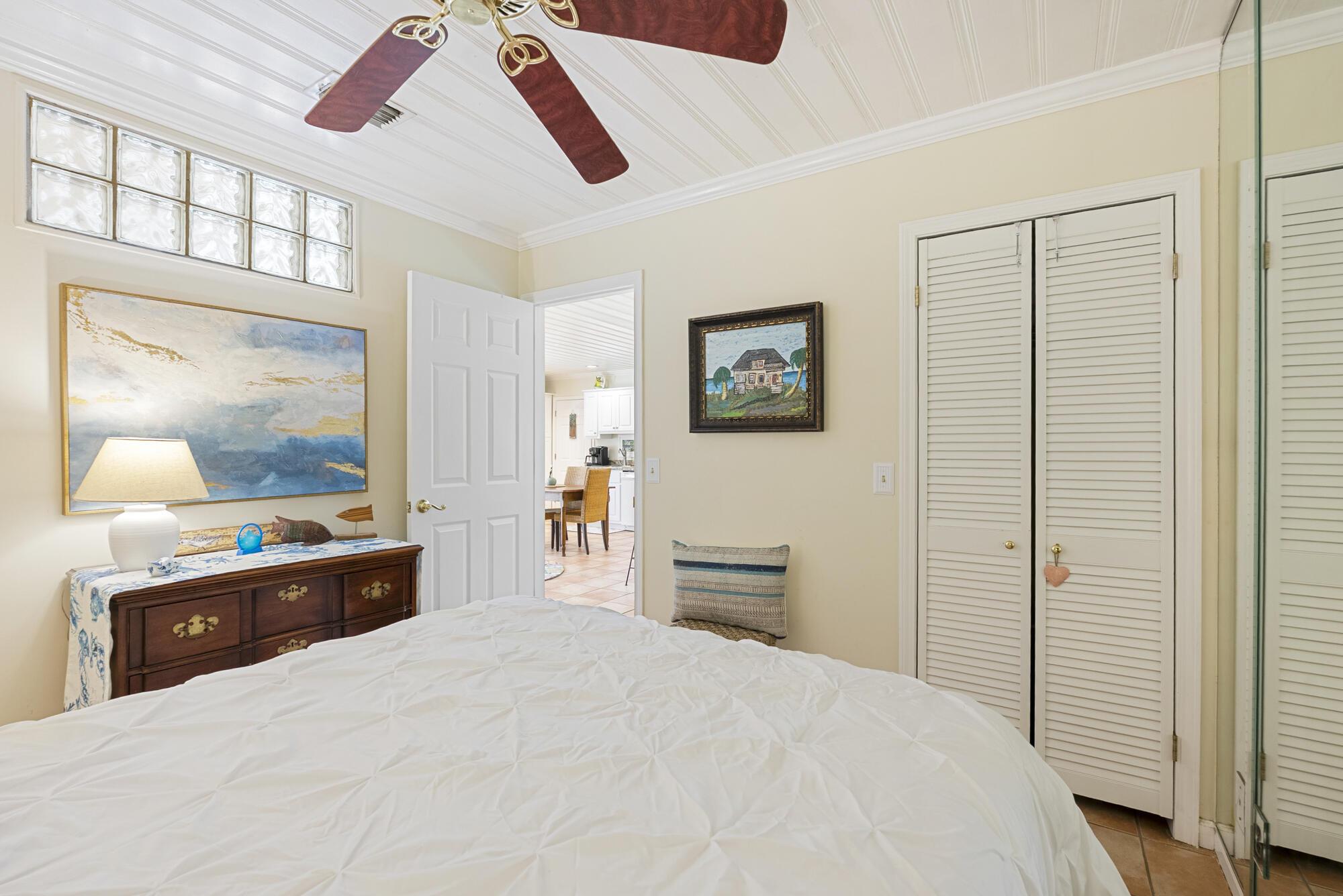 LAGUNA BEACH - Residential