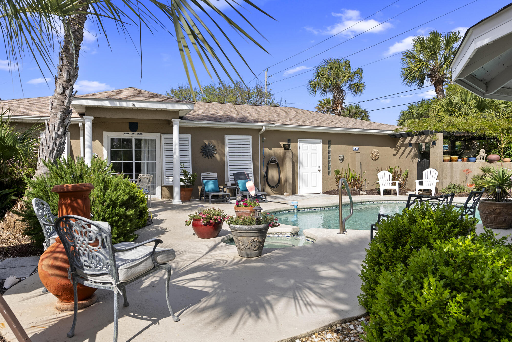 LAGUNA BEACH - Residential