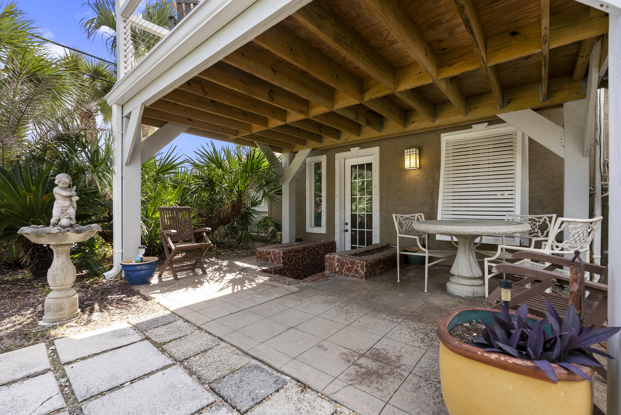 LAGUNA BEACH - Residential