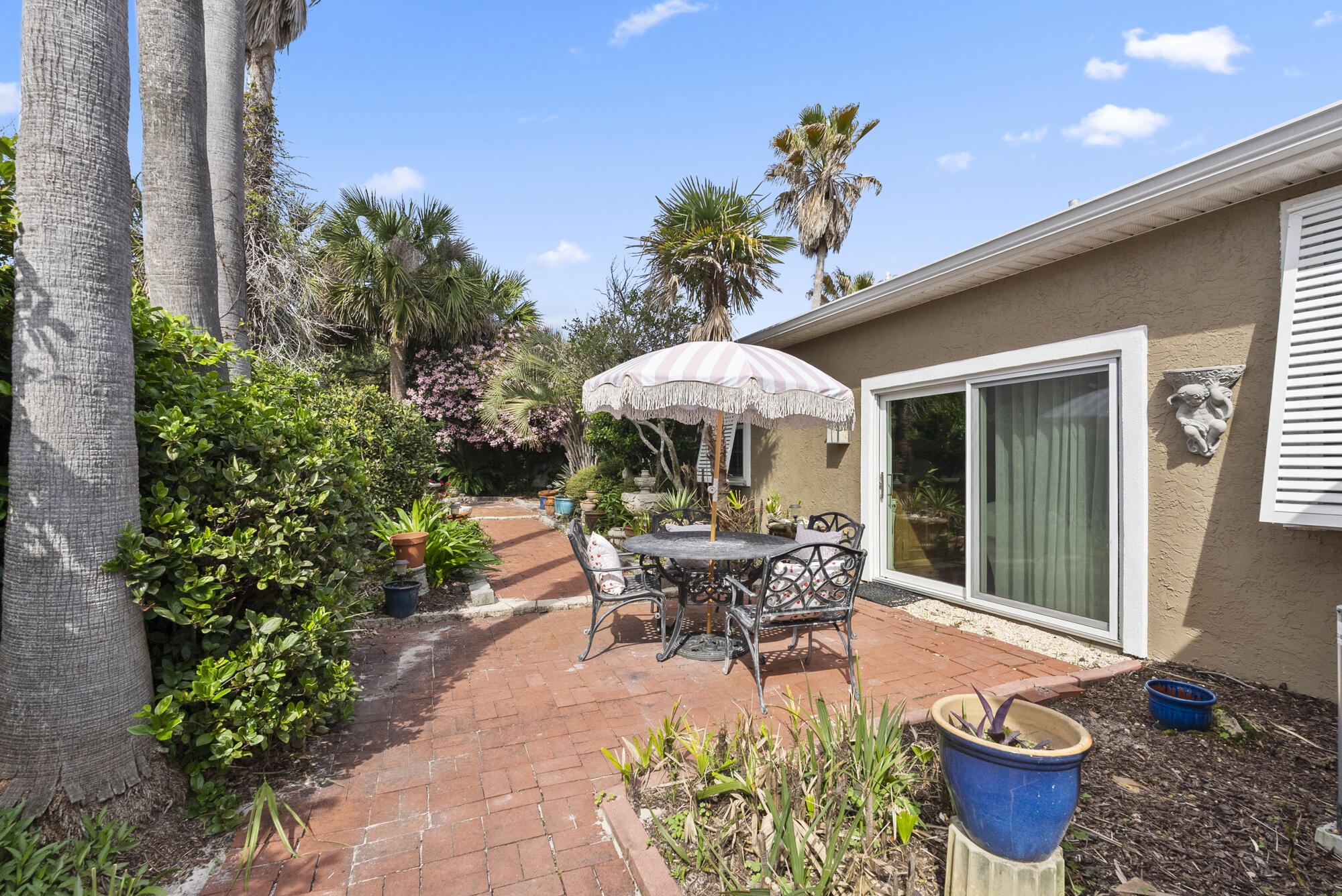 LAGUNA BEACH - Residential