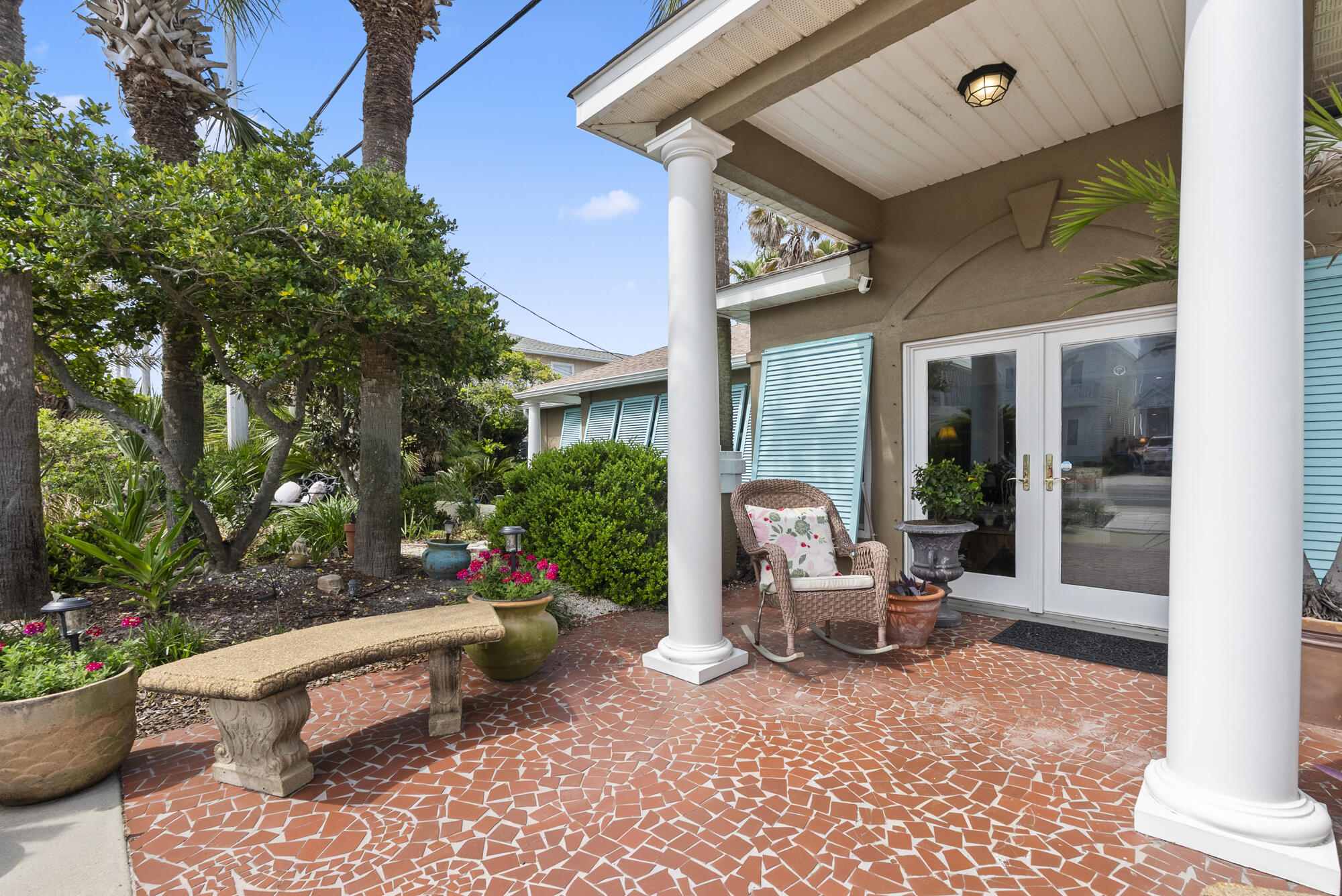 LAGUNA BEACH - Residential