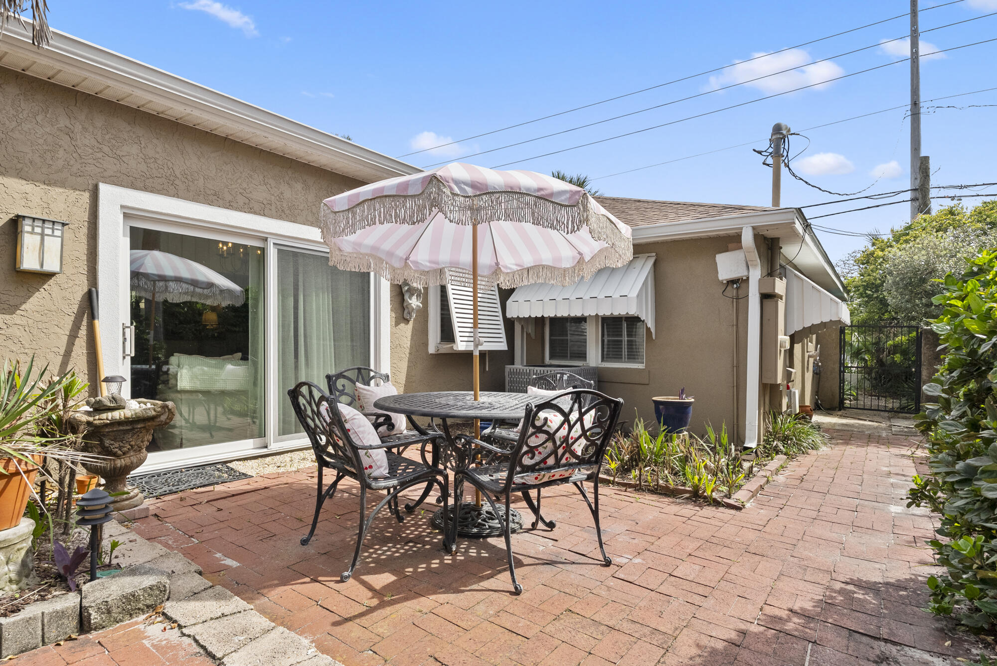 LAGUNA BEACH - Residential